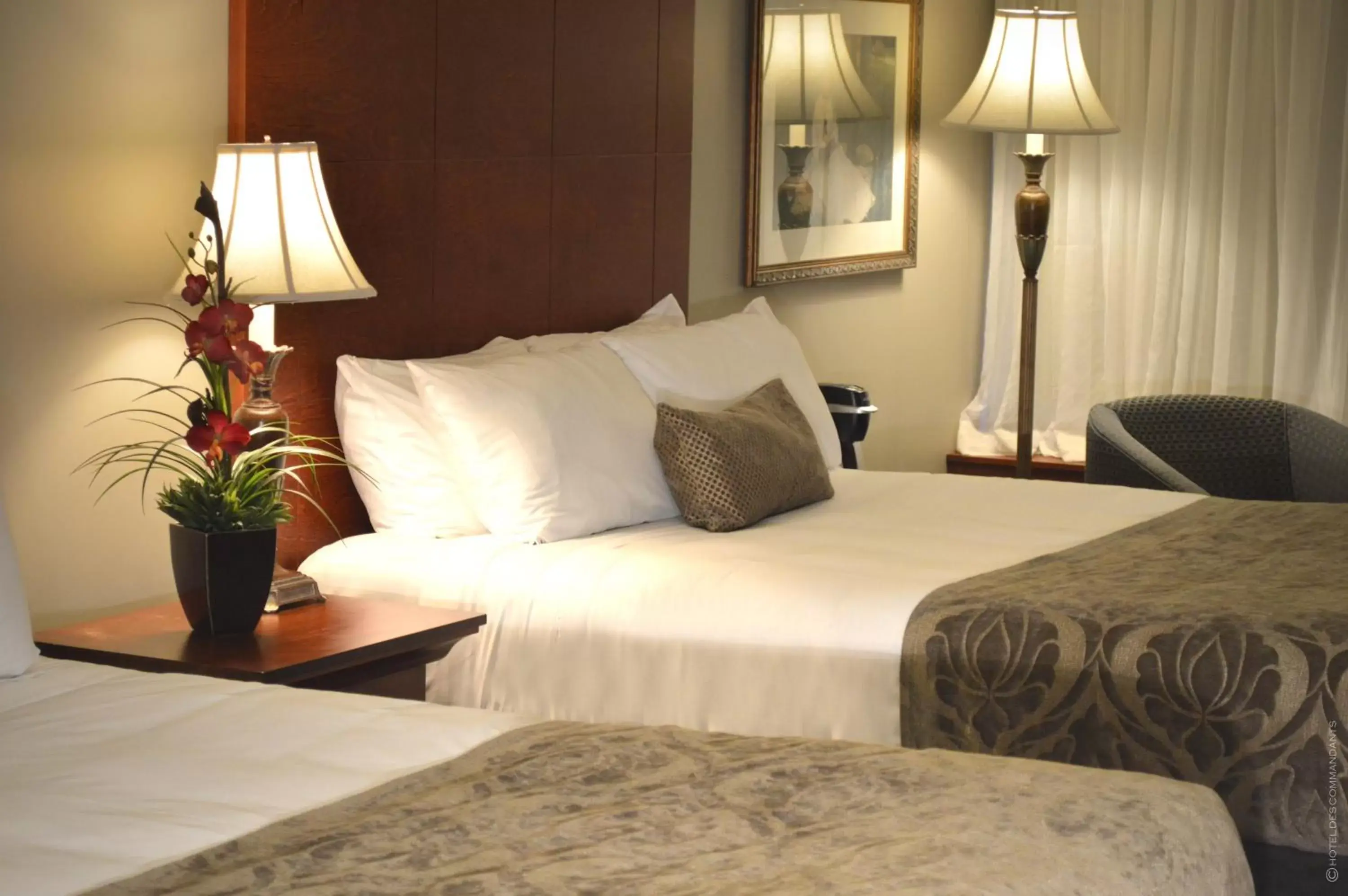 Superior Queen Room with Two Queen Beds in Hôtel Baker Superior Queen Room with Two Queen Beds in Hôtel Baker