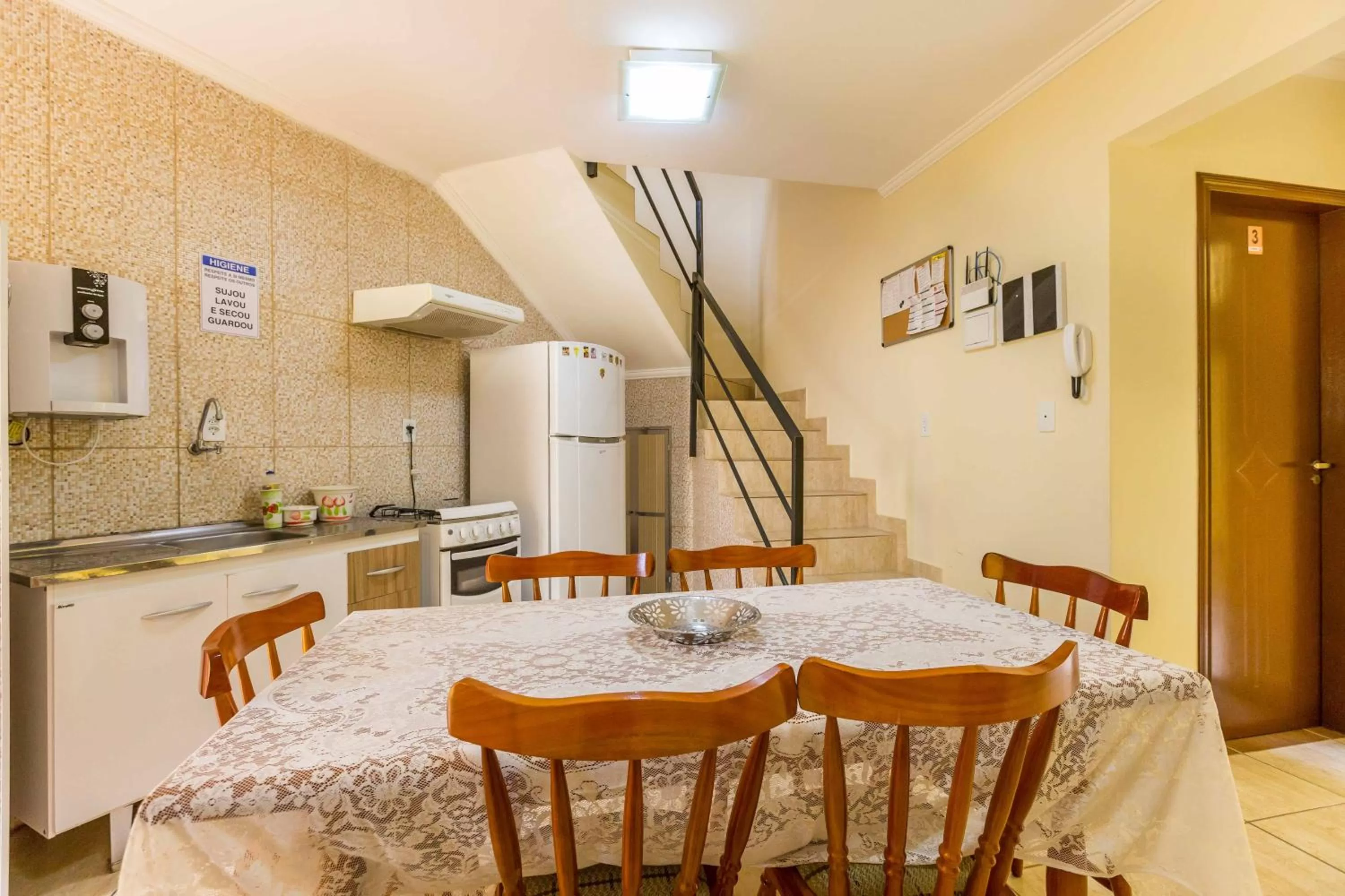 Communal kitchen in Pousada F7