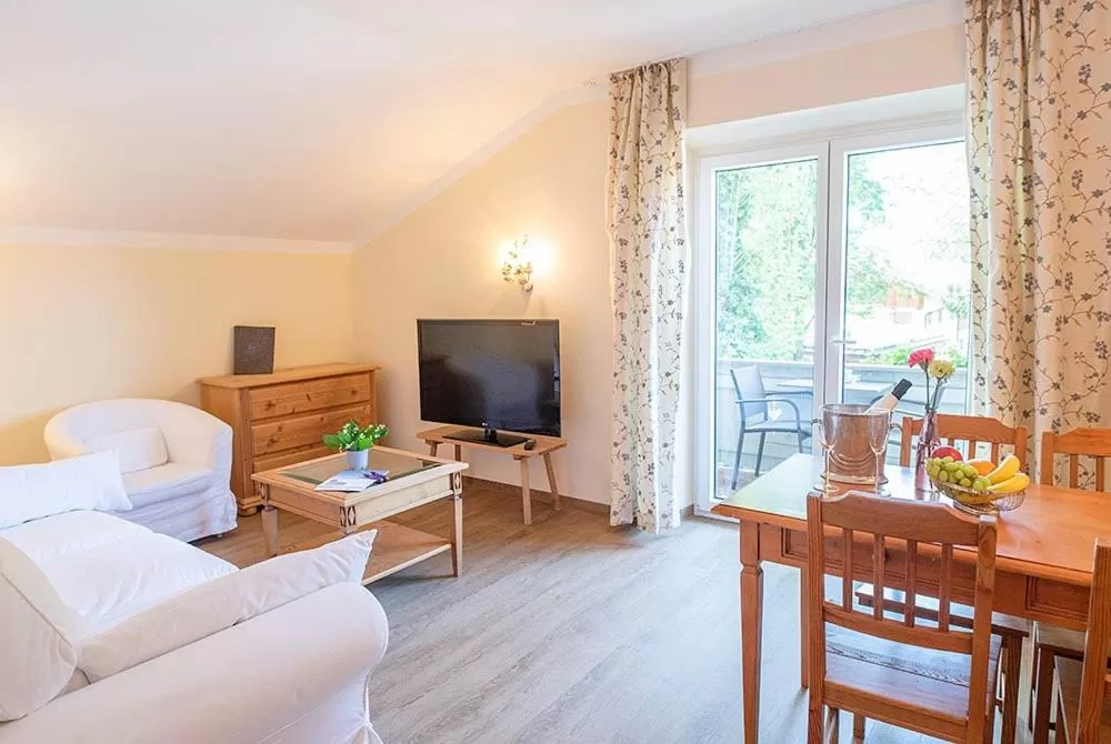 Living room, Seating Area in Hotel Berlin Tegernsee