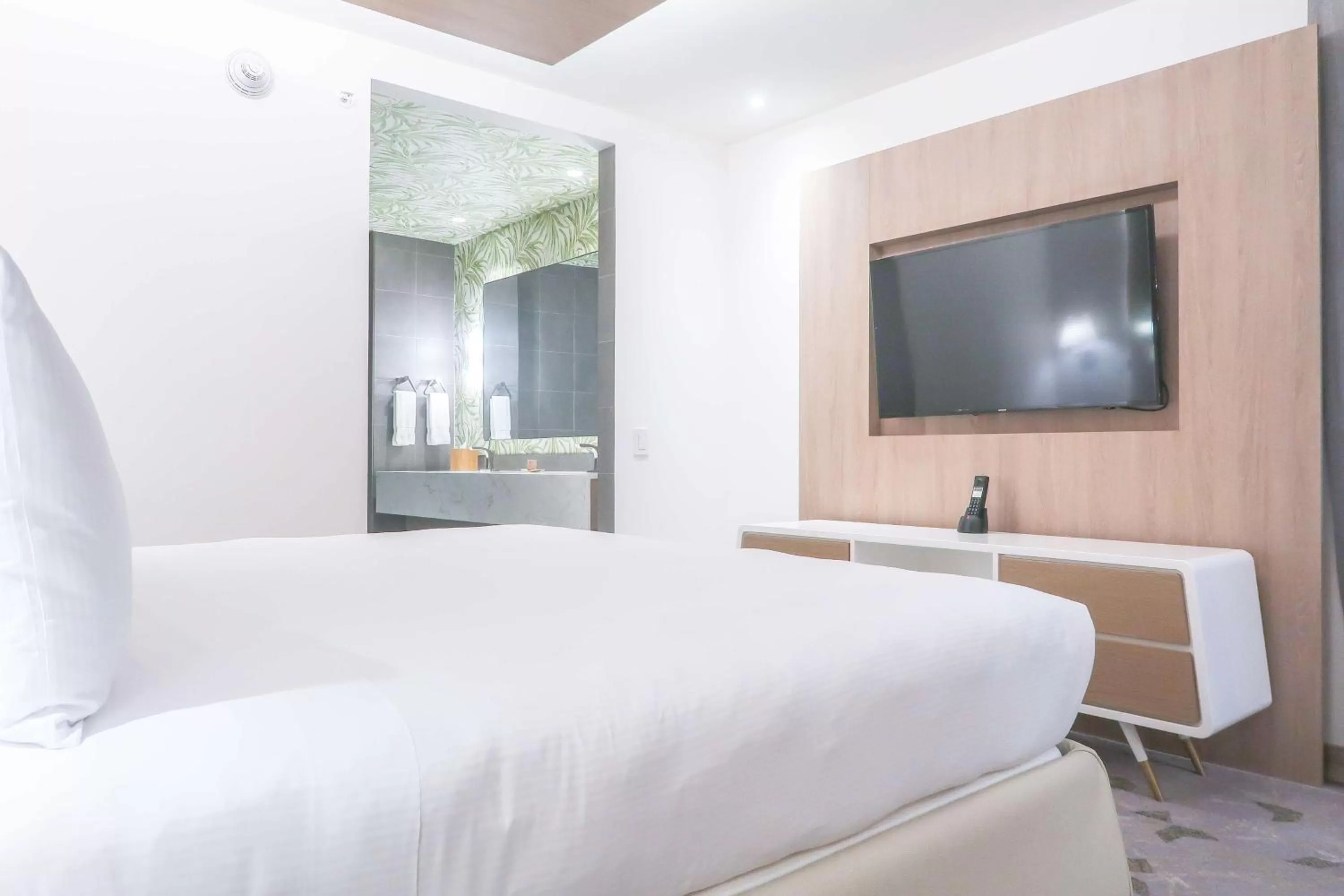 Bed in Gran Hotel Costa Rica, Curio Collection By Hilton