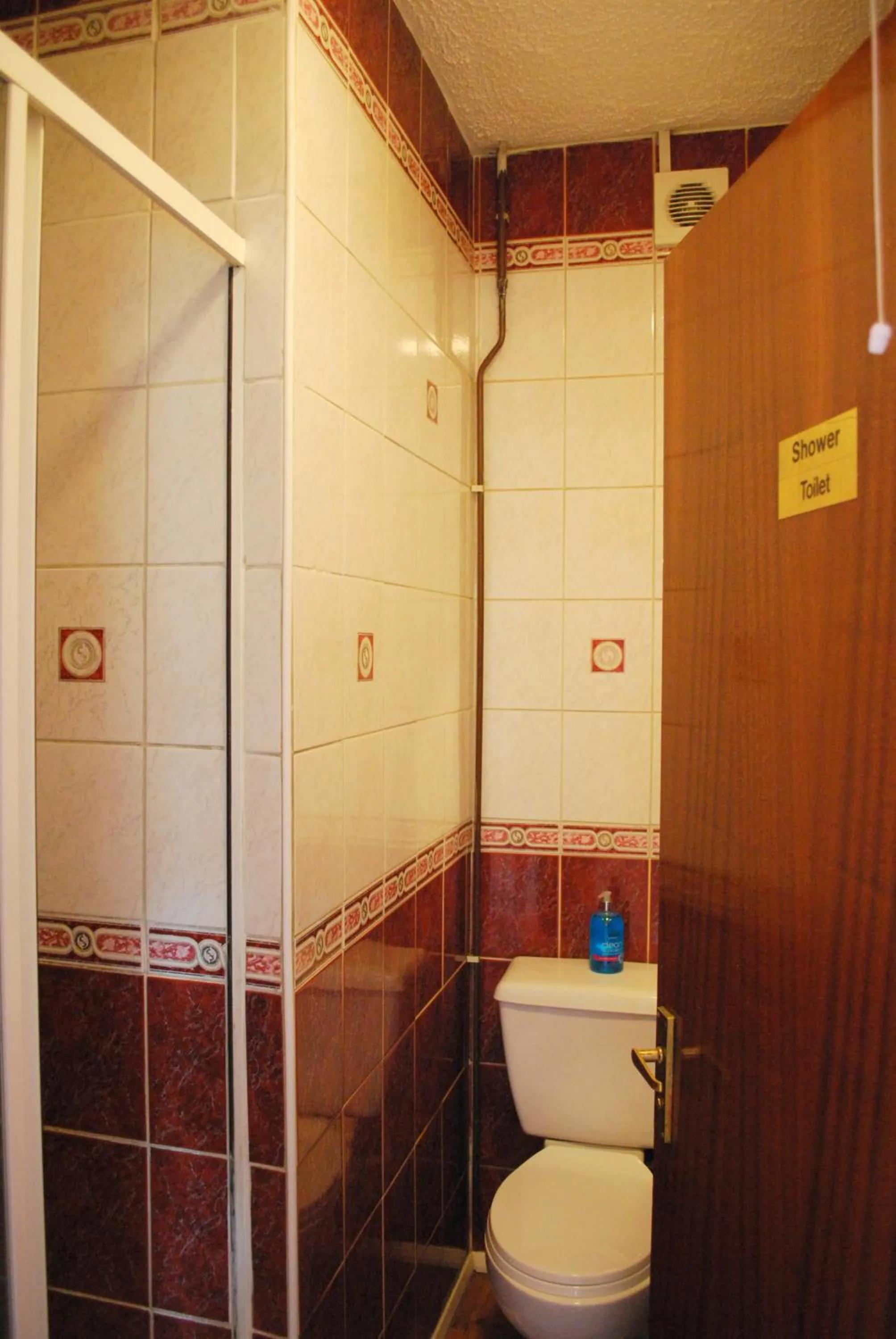 Bathroom in Clift Guest House