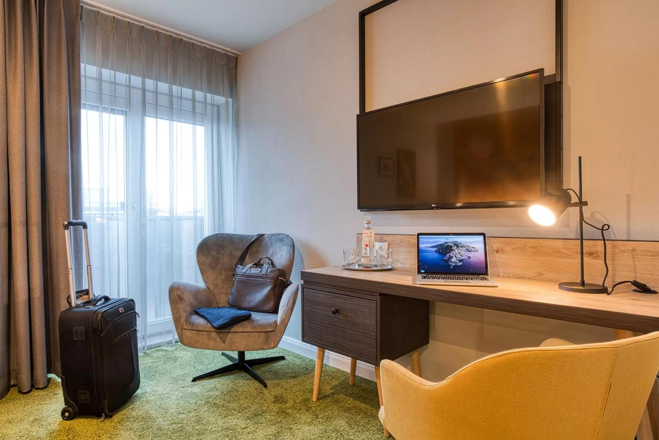 TV and multimedia in Vienna House Easy by Wyndham Ingolstadt