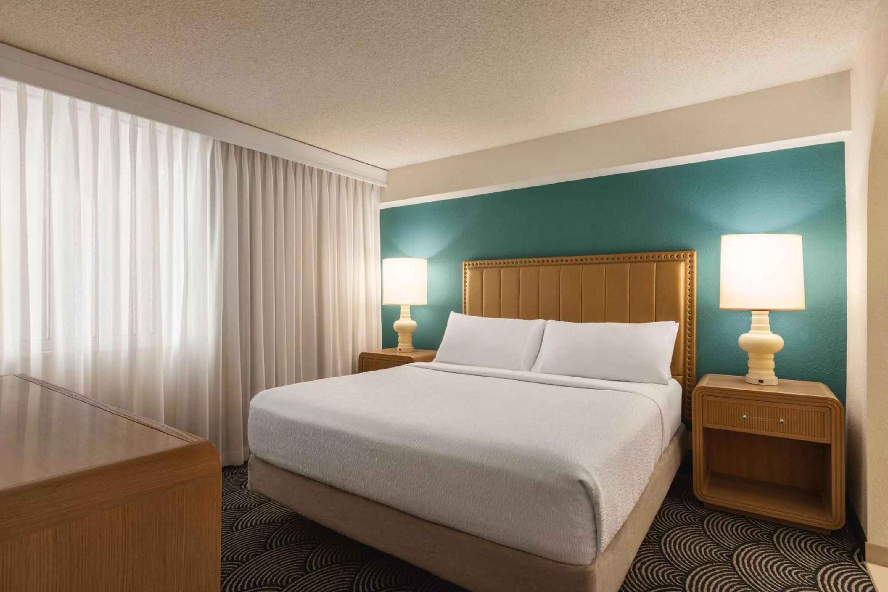 Bed in Embassy Suites by Hilton Deerfield Beach Resort & Spa