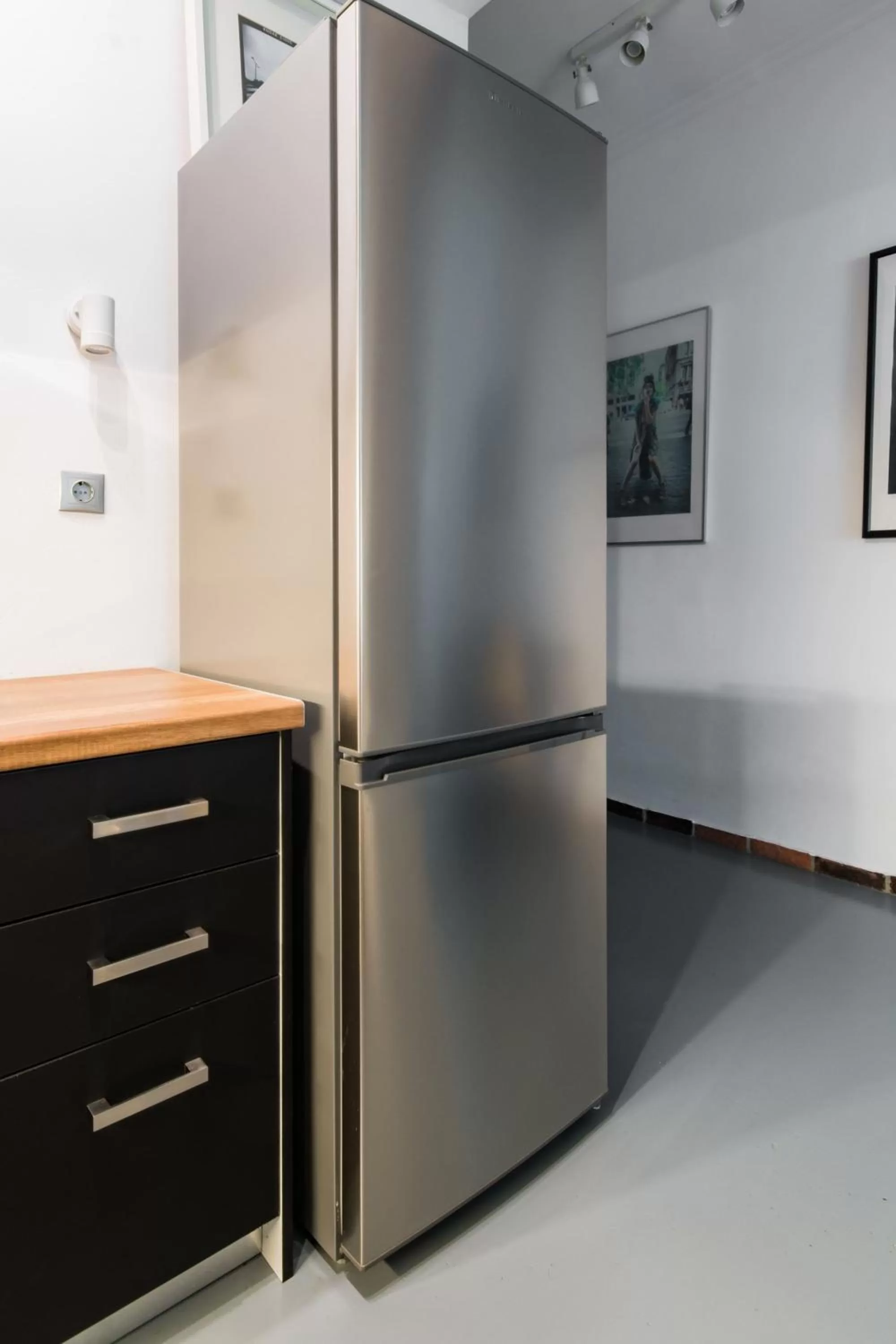 Kitchen/Kitchenette in Explore a New Arts District from a Hip Studio Flat