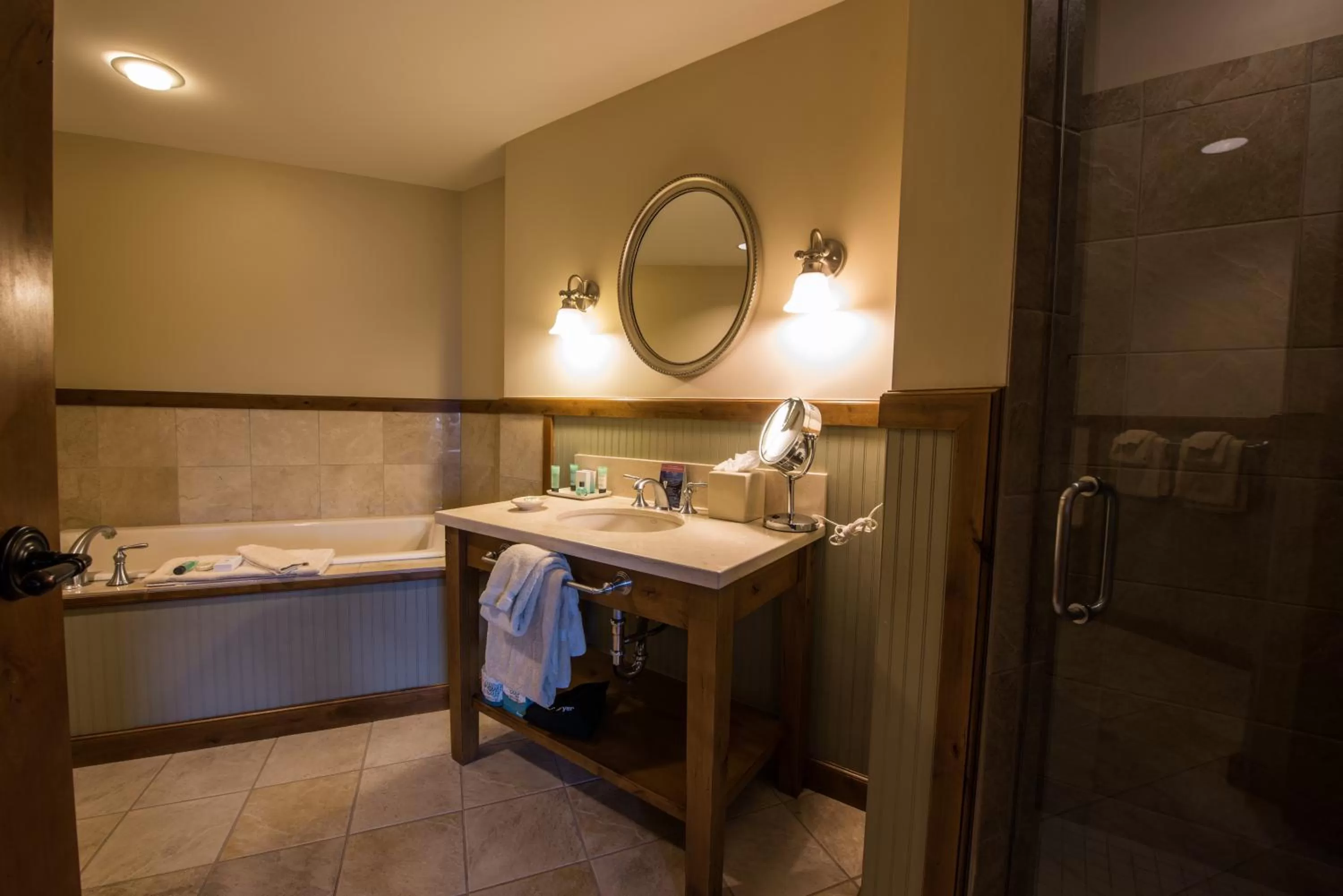 Bed in The Lodge at Mountaineer Square, A Vail Resorts Property