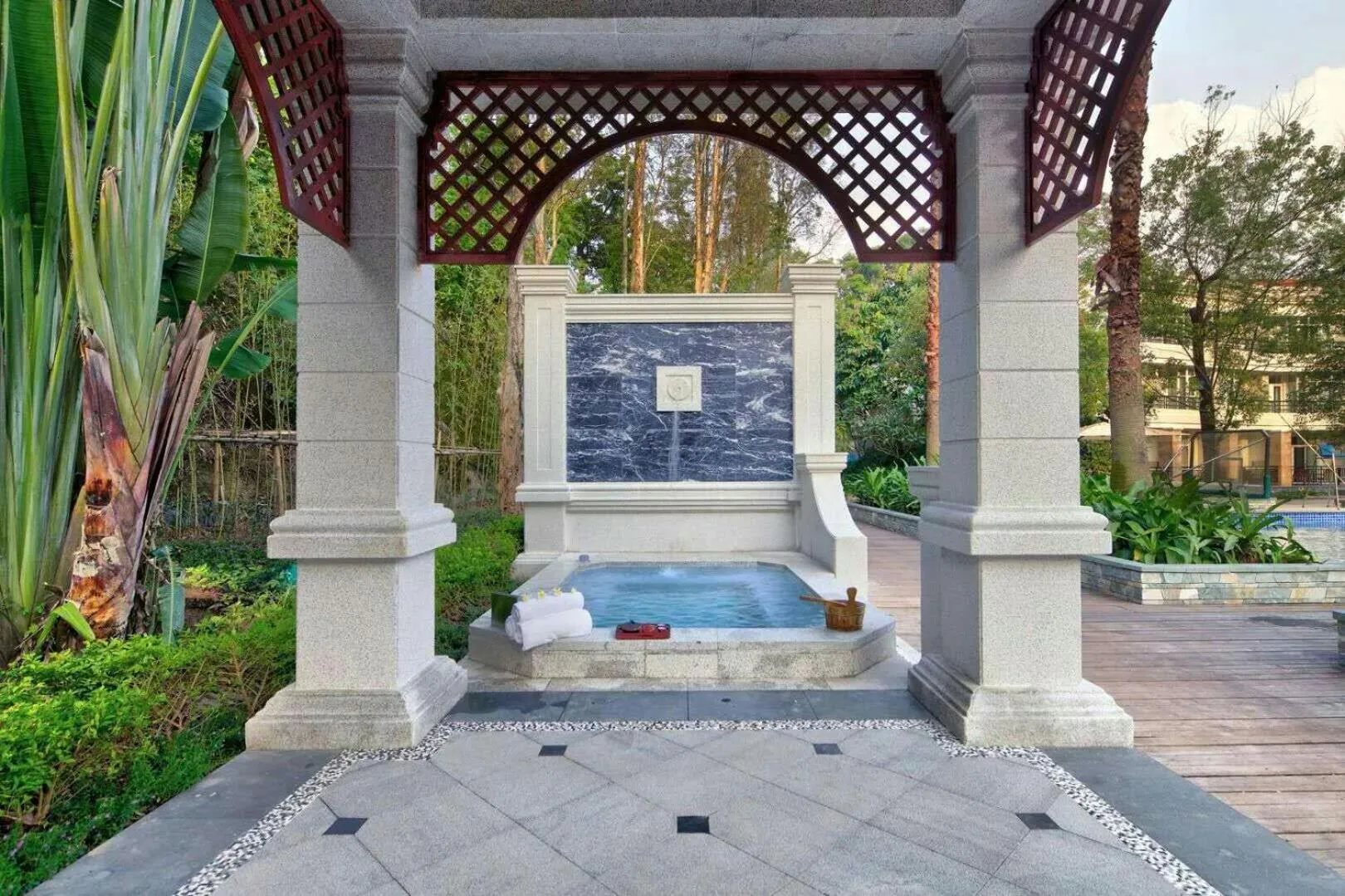 Hot Spring Bath in Good View Hotel Tangxia - 15 mins drive from Dongguan South Railway Station