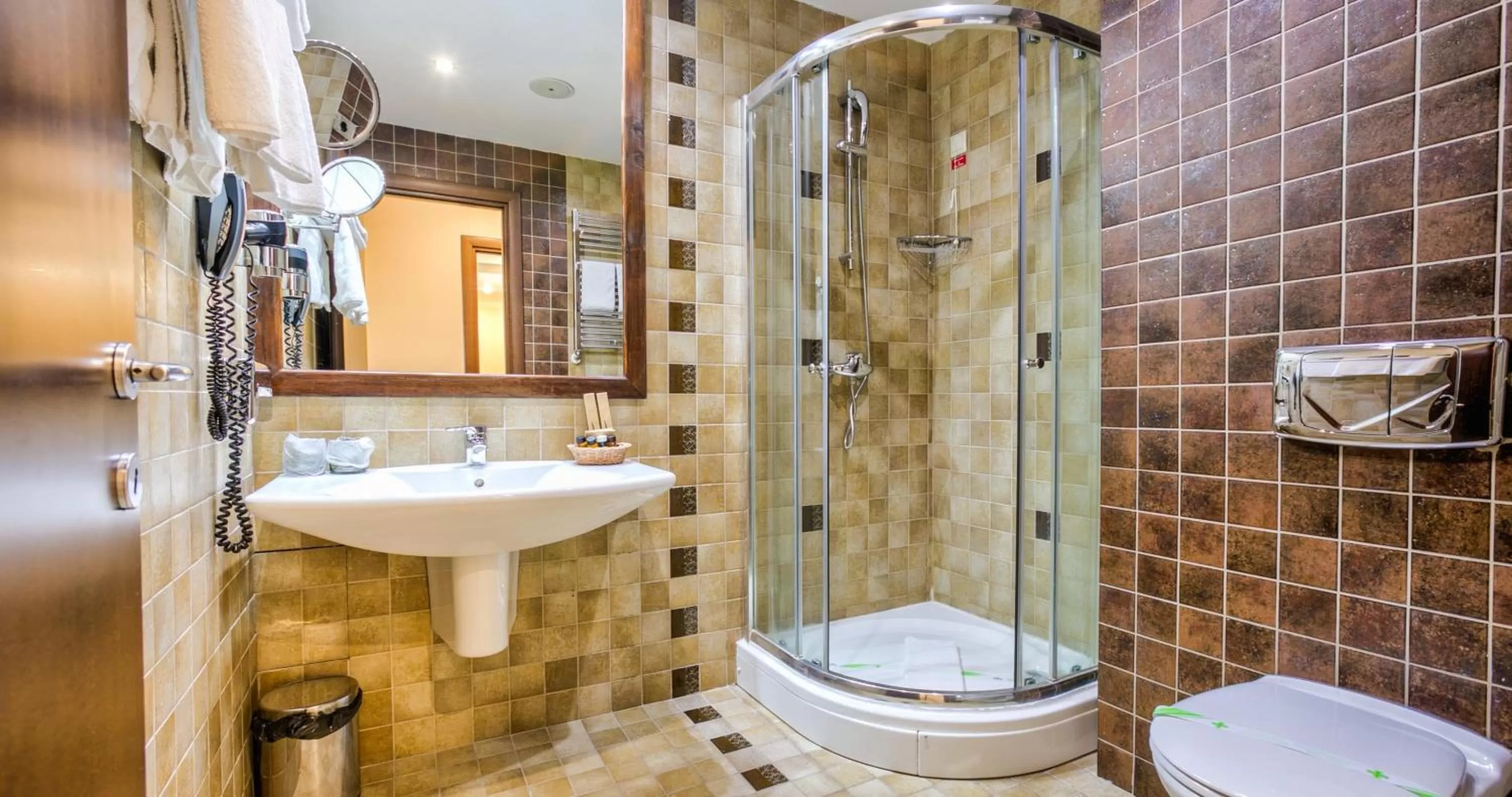 Shower in Alpin Resort Hotel