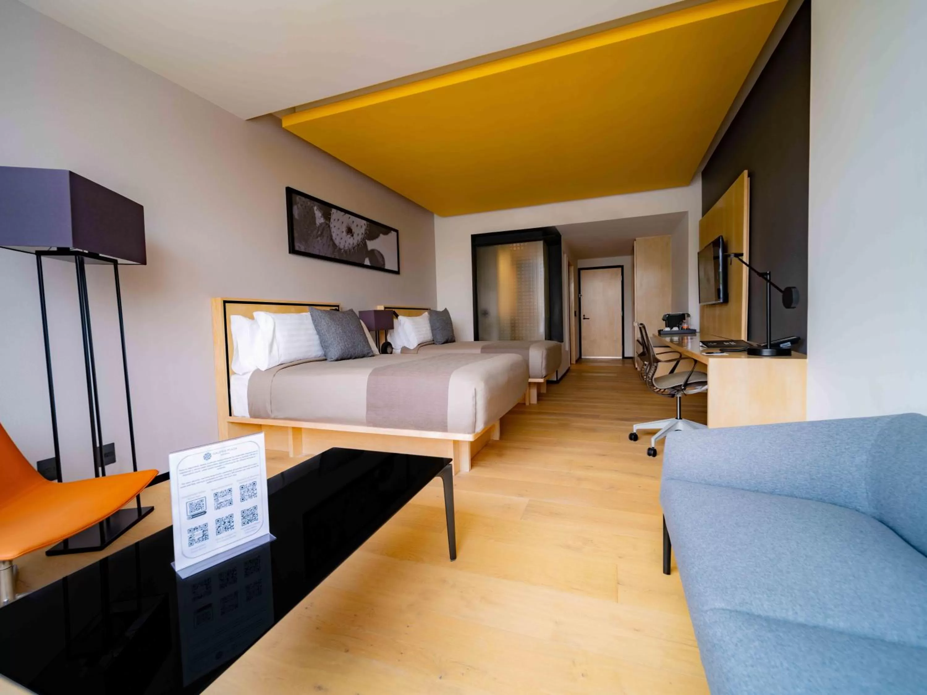 Bedroom, Bed in Galeria Plaza San Jeronimo