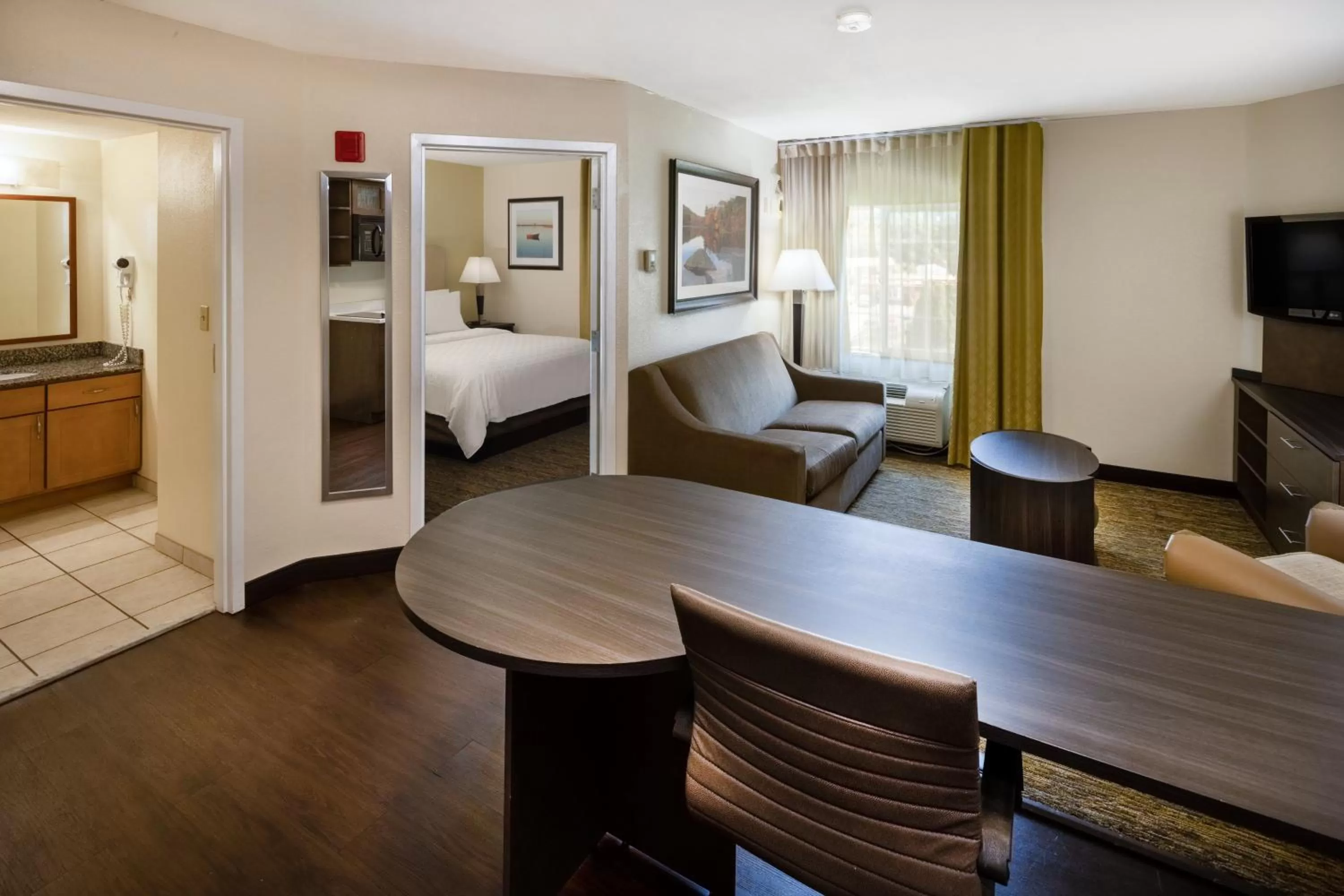 Photo of the whole room, Bed in Candlewood Suites Windsor Locks by IHG