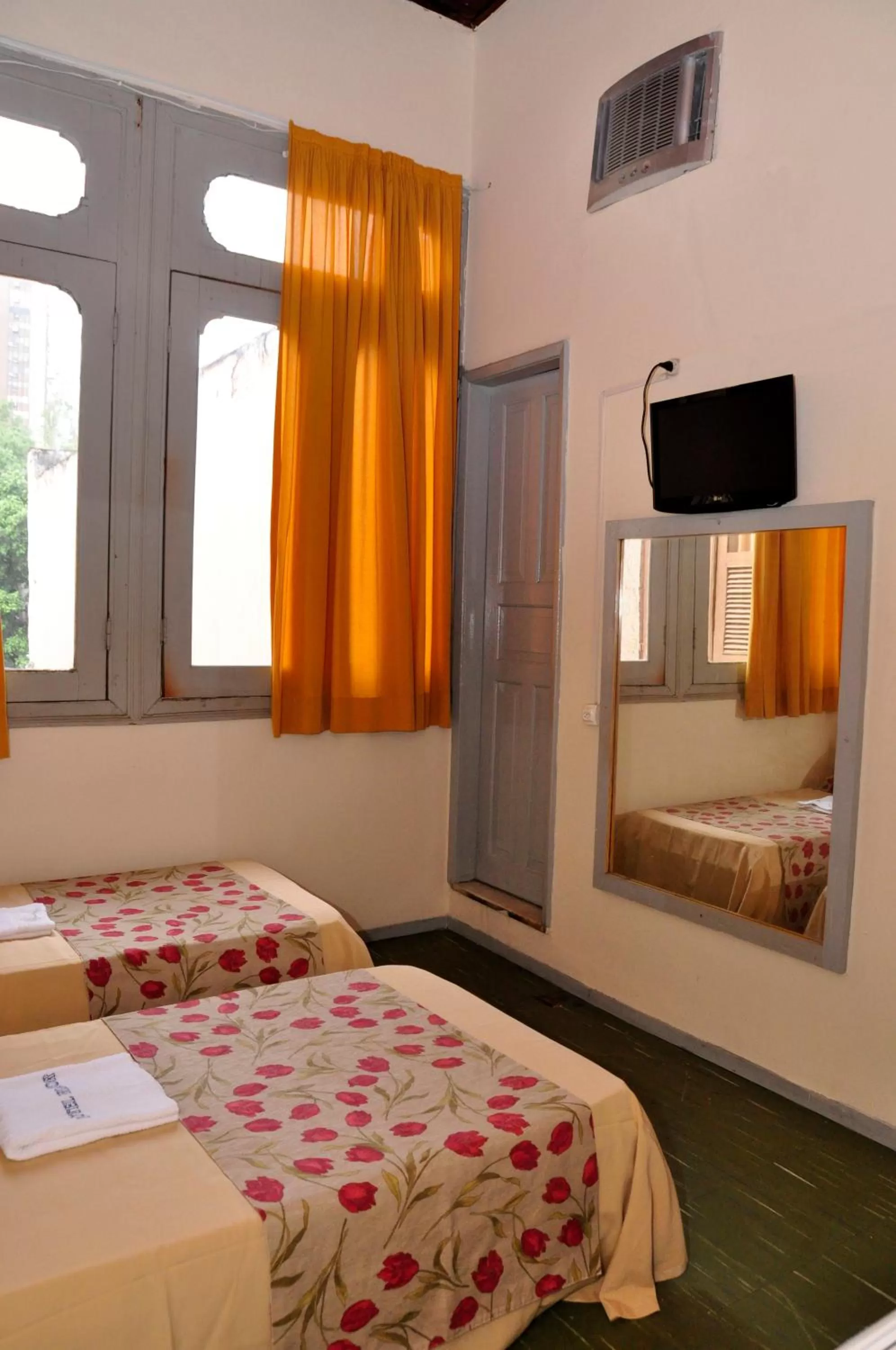 Photo of the whole room, Bed in Hotel Plaza Riazor