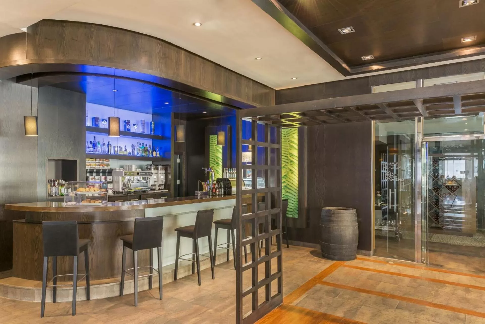 Lounge or bar in Hotel Cordoba Center