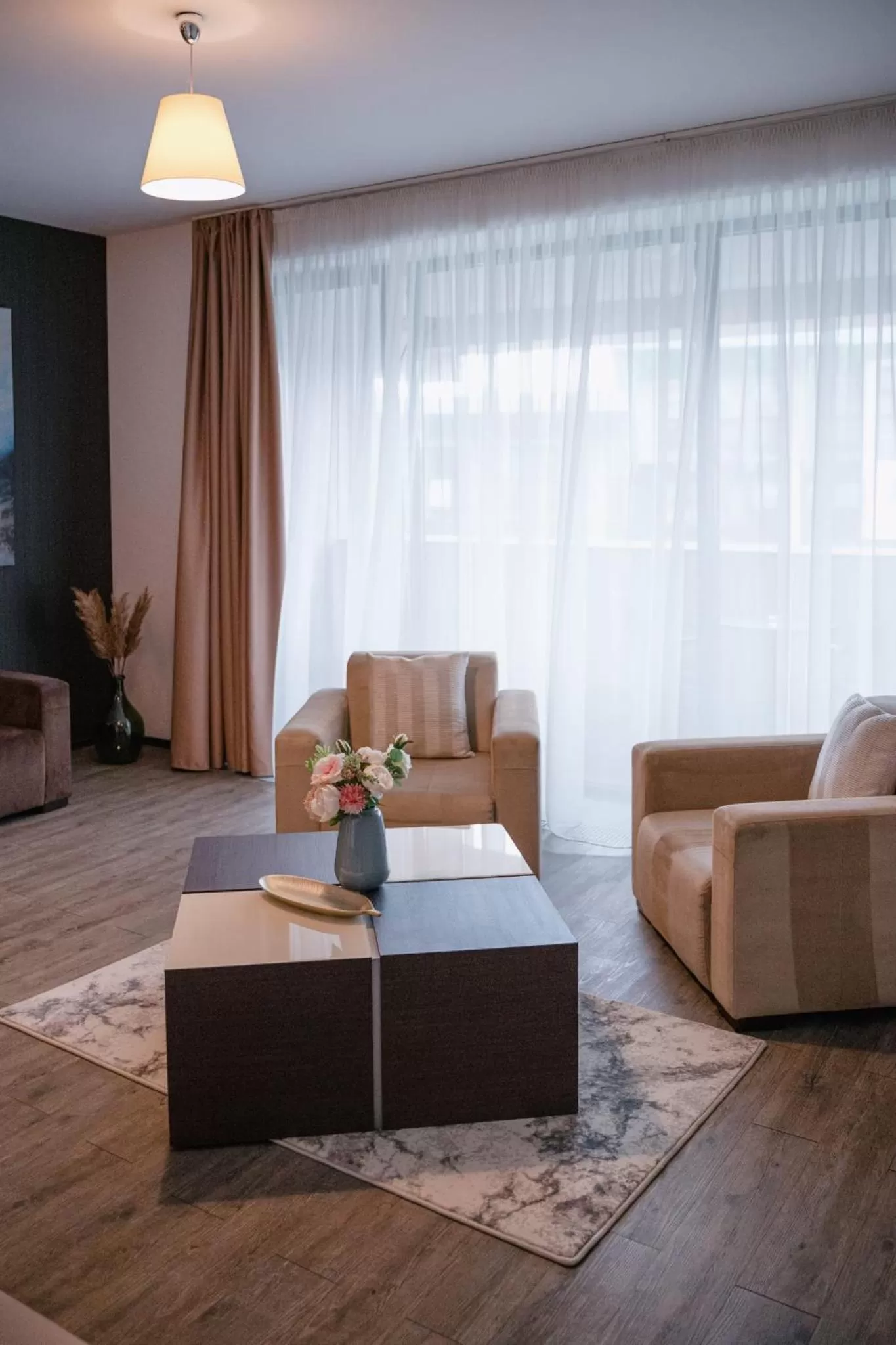 Living room in Silver Mountain Resort & Spa