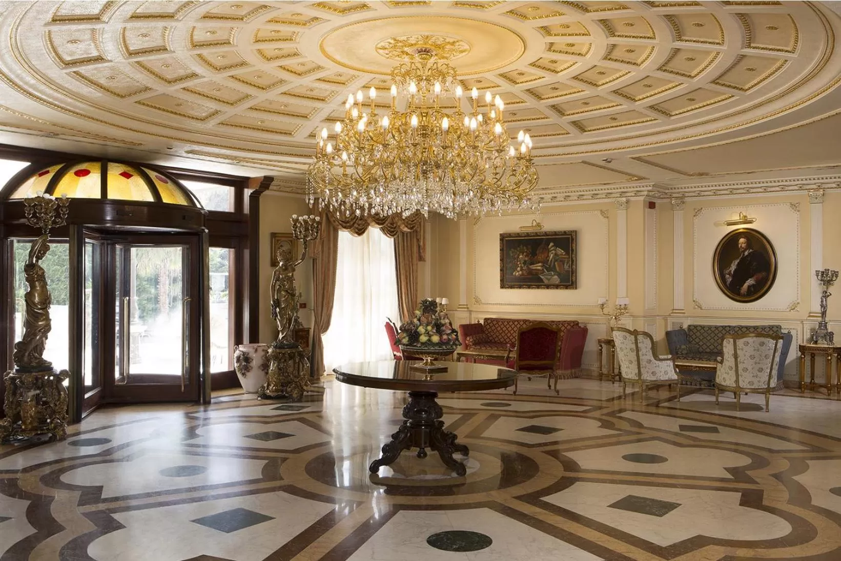 Lobby or reception in Grand Hotel Vanvitelli