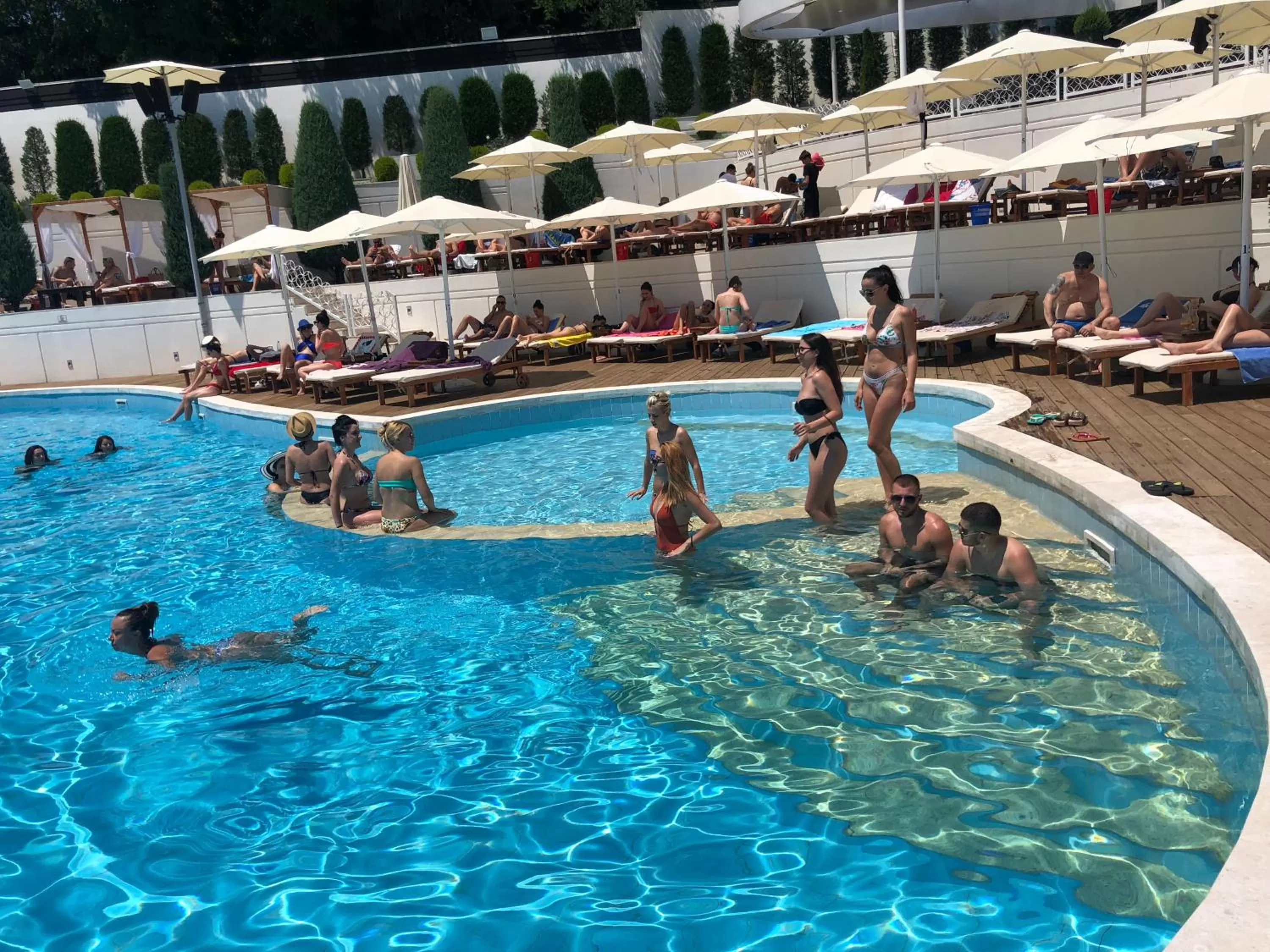 Swimming Pool in Mai Tai Resort