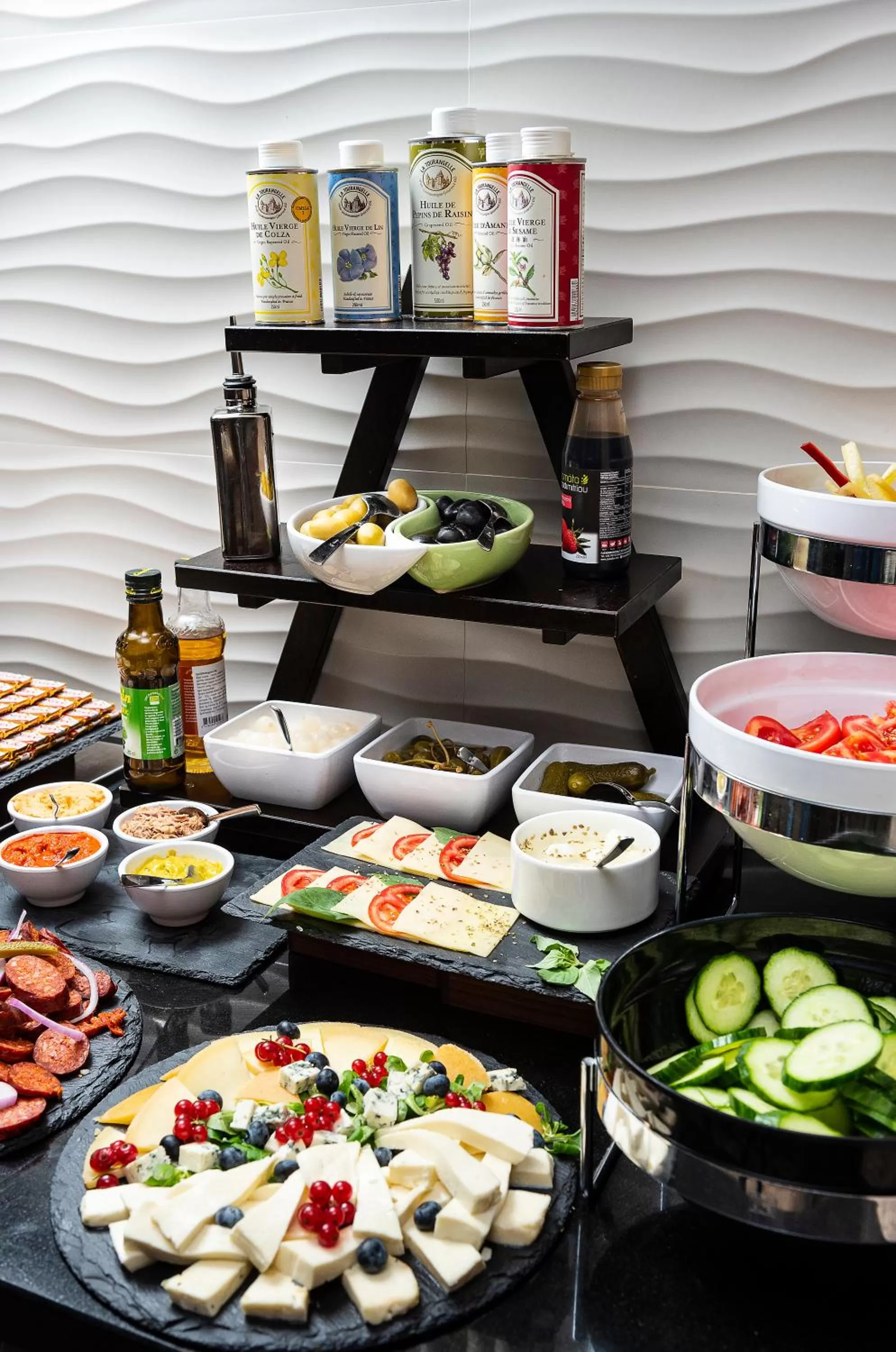 Restaurant/places to eat in Three Corners Lifestyle Hotel