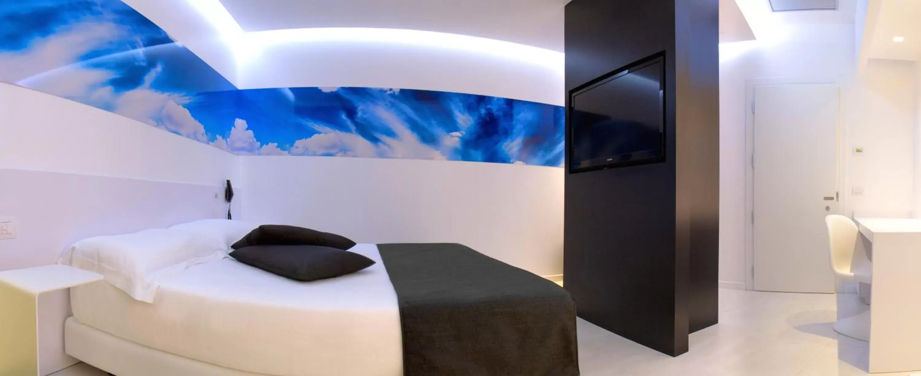 Superior Double Room in Pineta Hotel Superior Double Room in Pineta Hotel