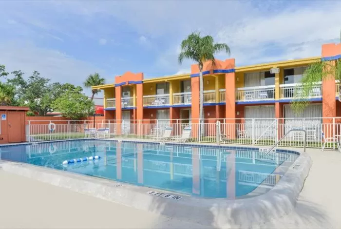 Swimming pool in Americas Best Value Inn Sarasota