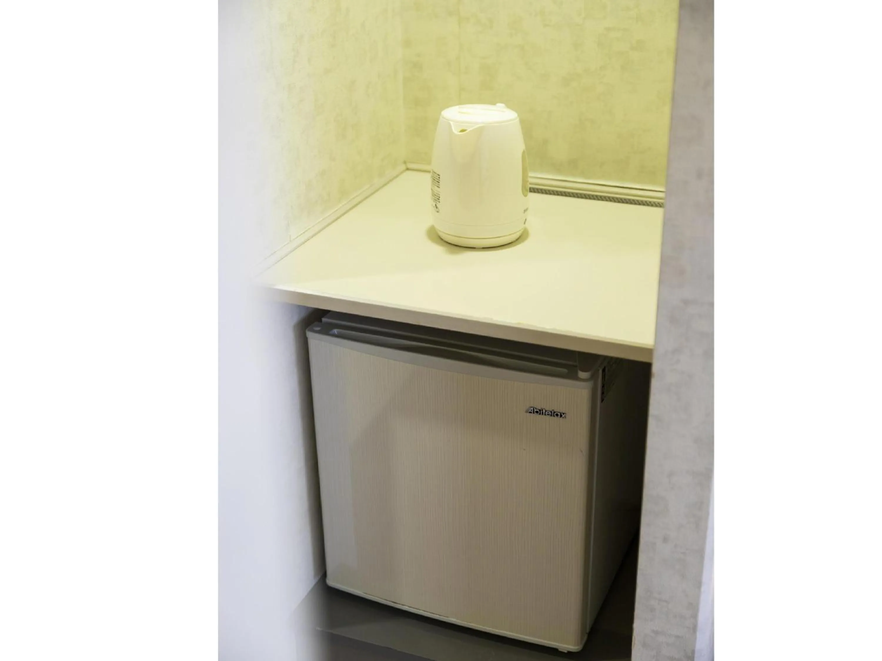 Photo of the whole room in Ariston Hotel Kobe