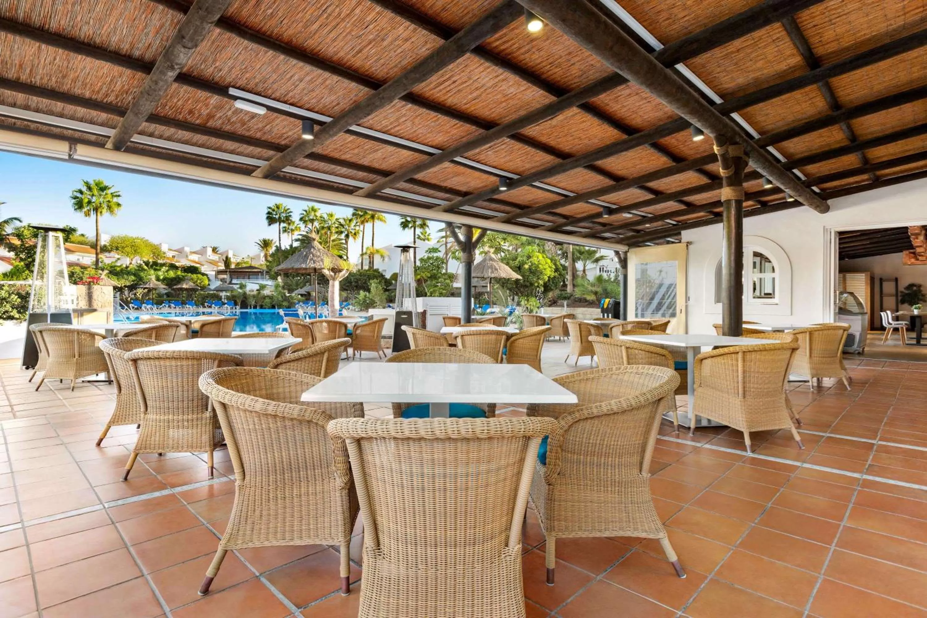 Restaurant/places to eat in Wyndham Residences Golf del Sur