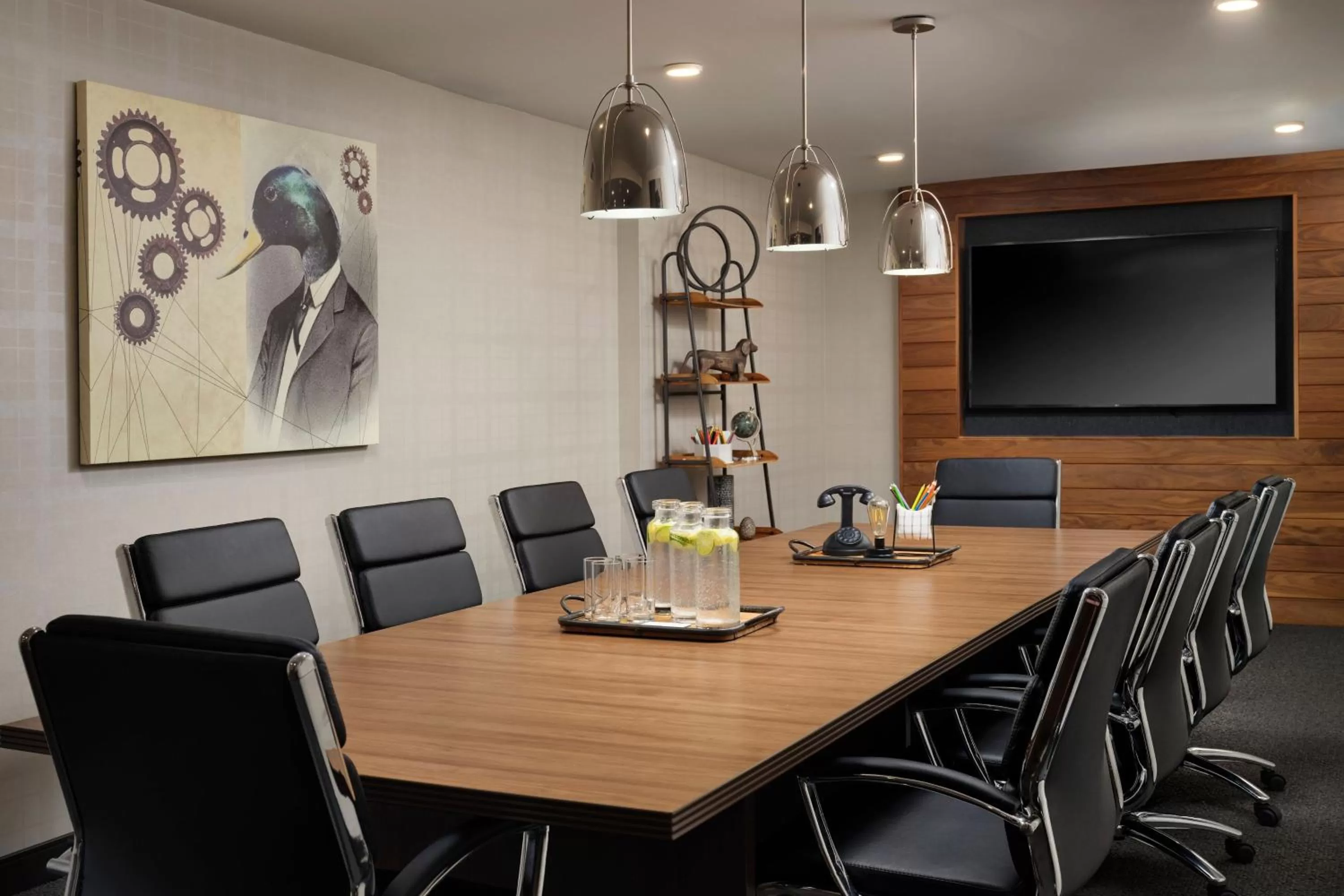 Meeting/conference room in Renaissance Minneapolis Bloomington Hotel