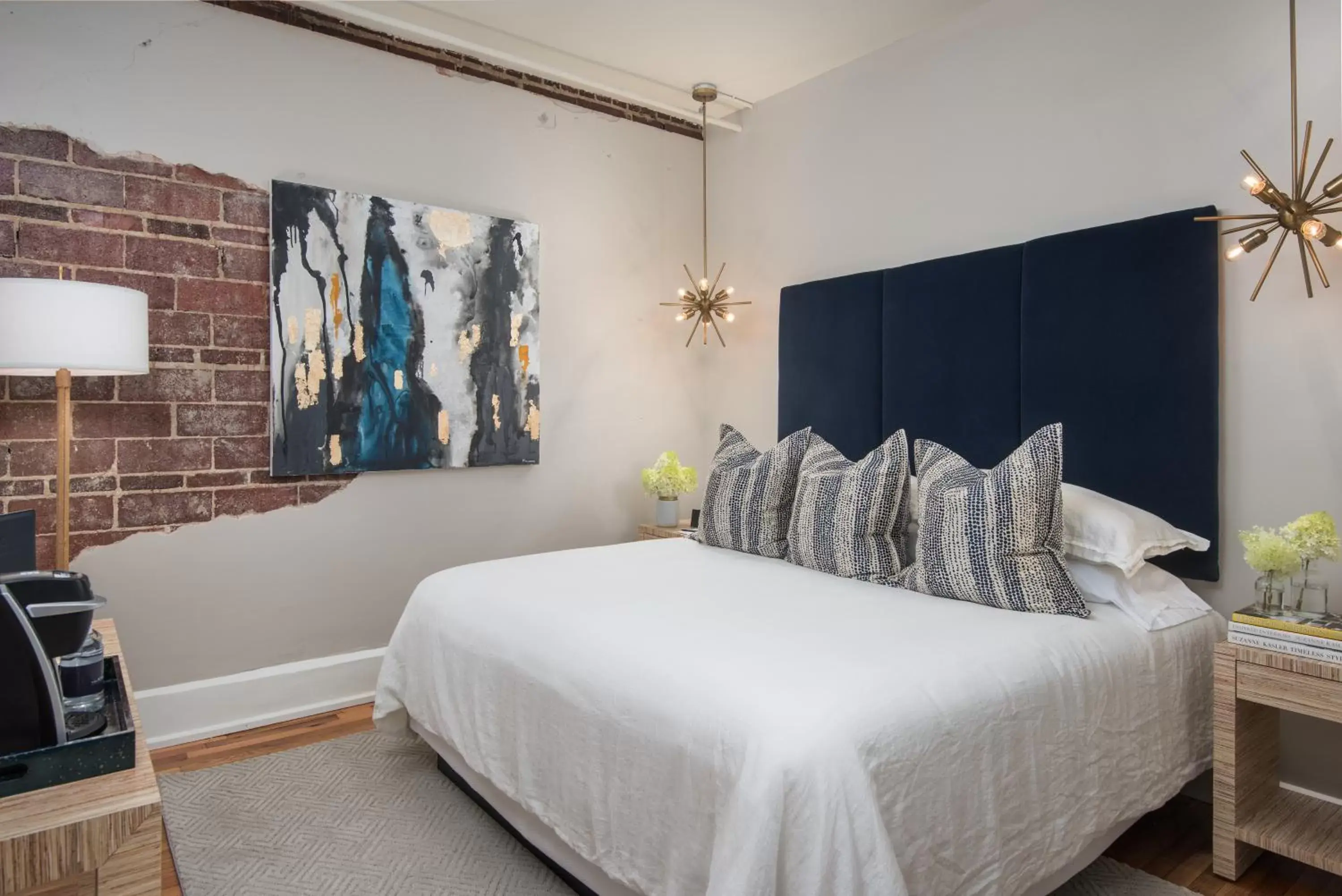 Select King Room - No Windows in The Stricklin Hotel- Florence Select King Room - No Windows in The Stricklin Hotel- Florence