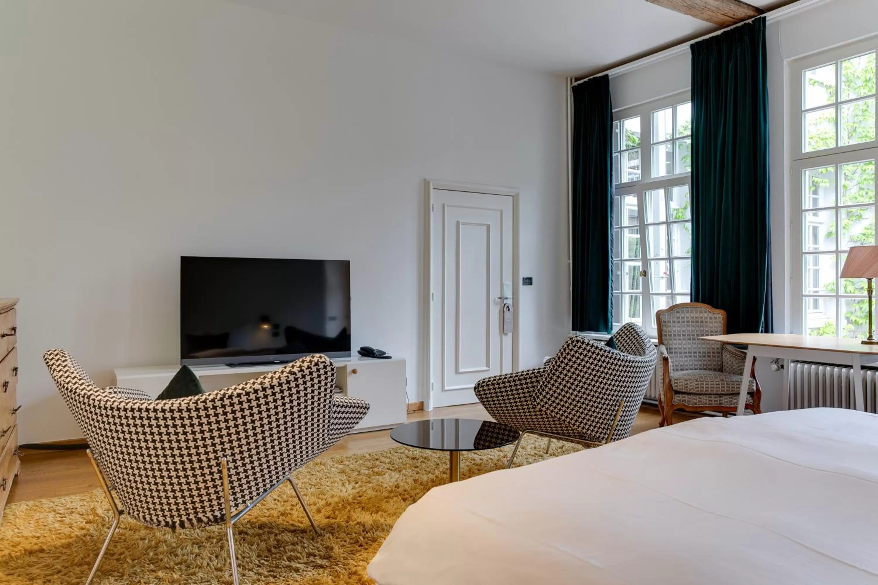 TV and multimedia, Bed in Hotel De Witte Lelie -Small Luxury Hotels of the World