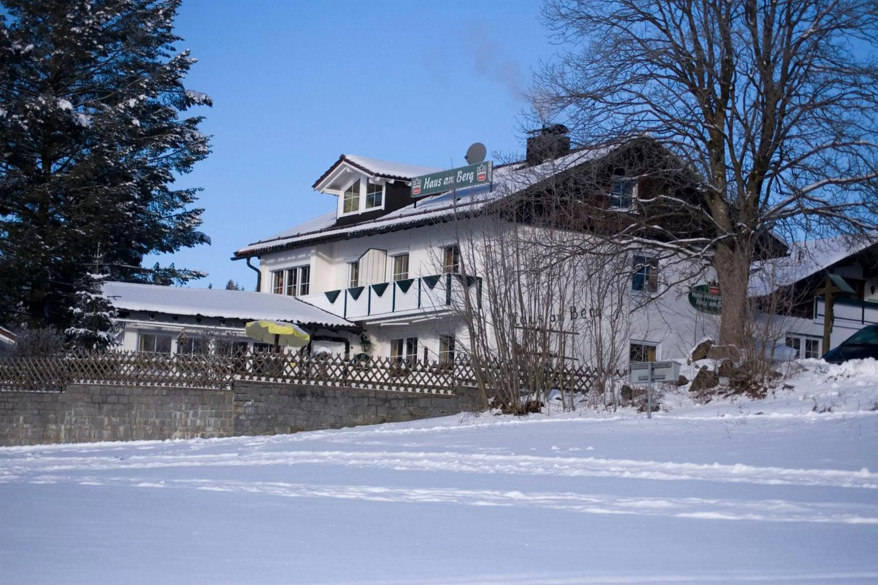 Property building, Winter in Hotel "Haus am Berg"