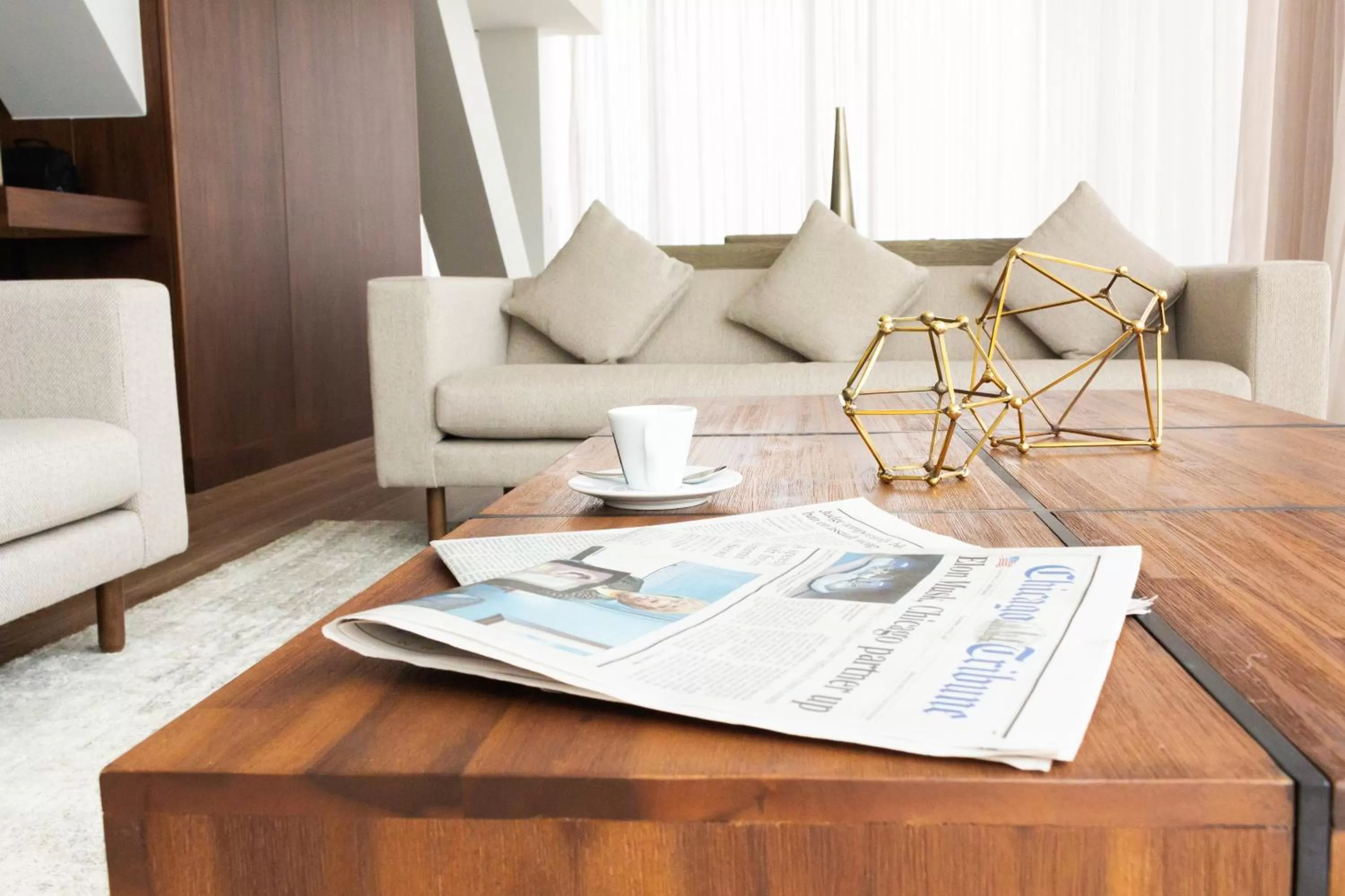 Living room in The Hotel & Athletic Club at Midtown