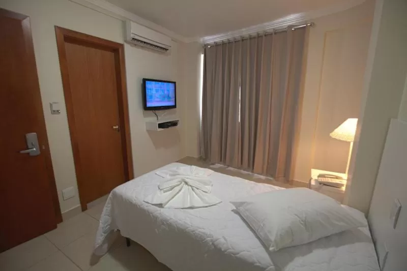 Bed in Skala Traveling Hotel