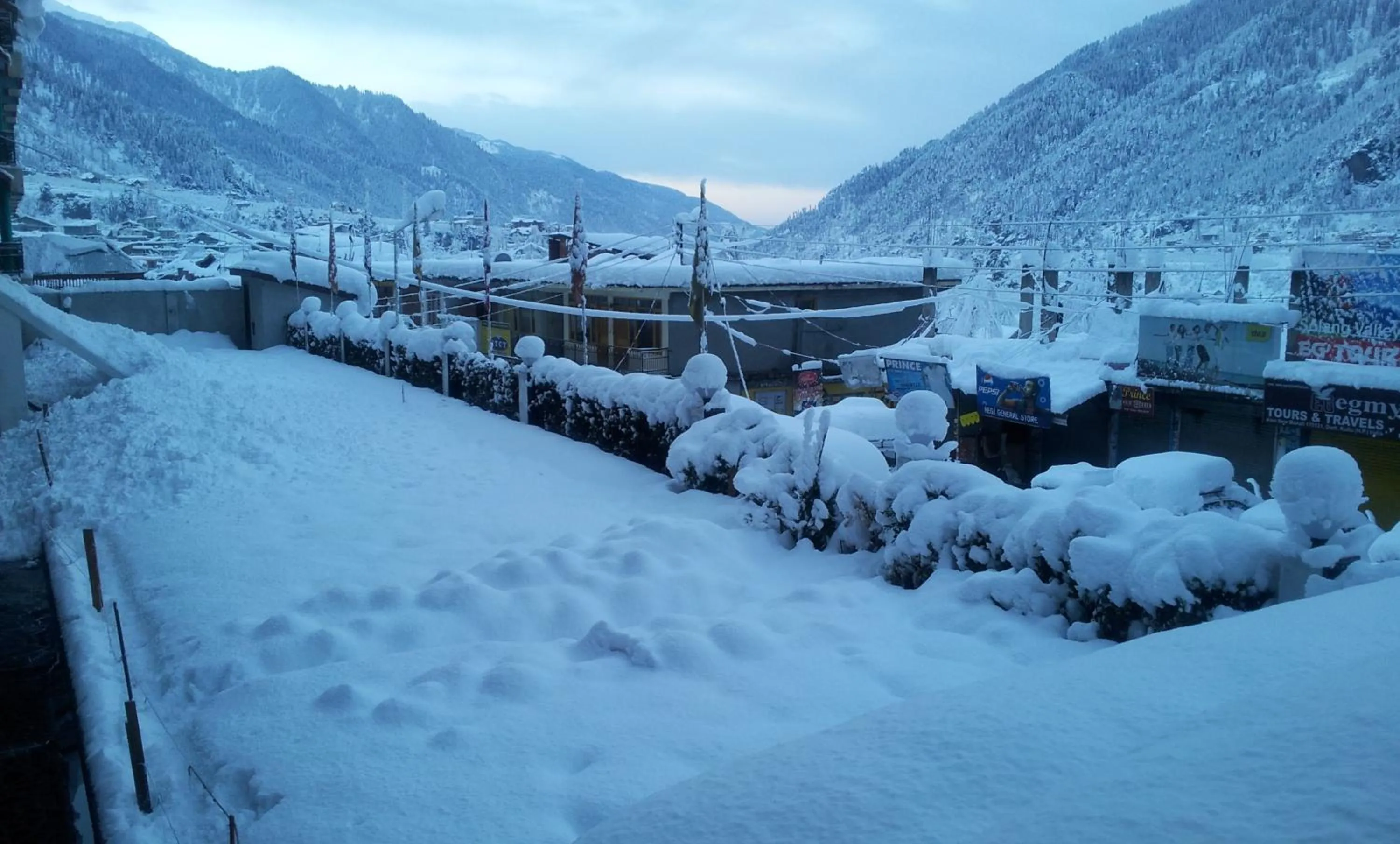 Winter in Honeymoon Inn Manali