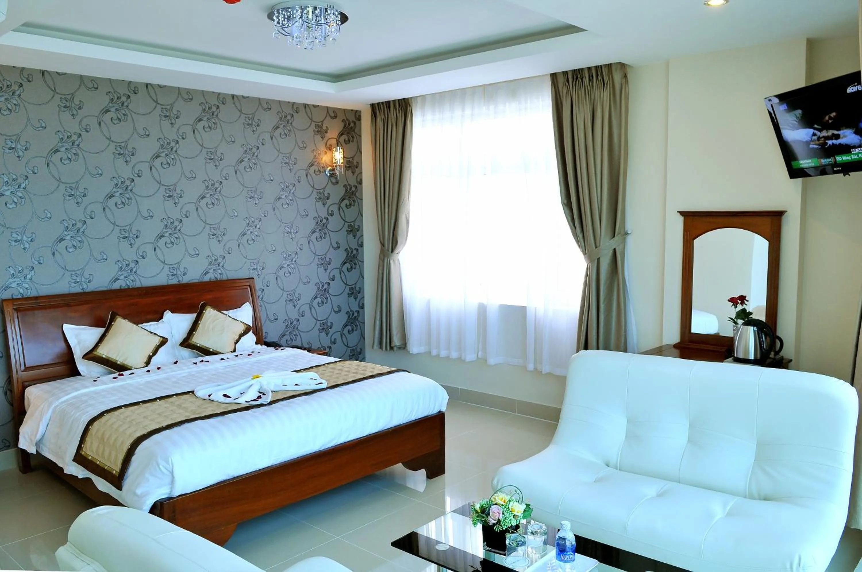 Photo of the whole room, Bed in Corvin Hotel