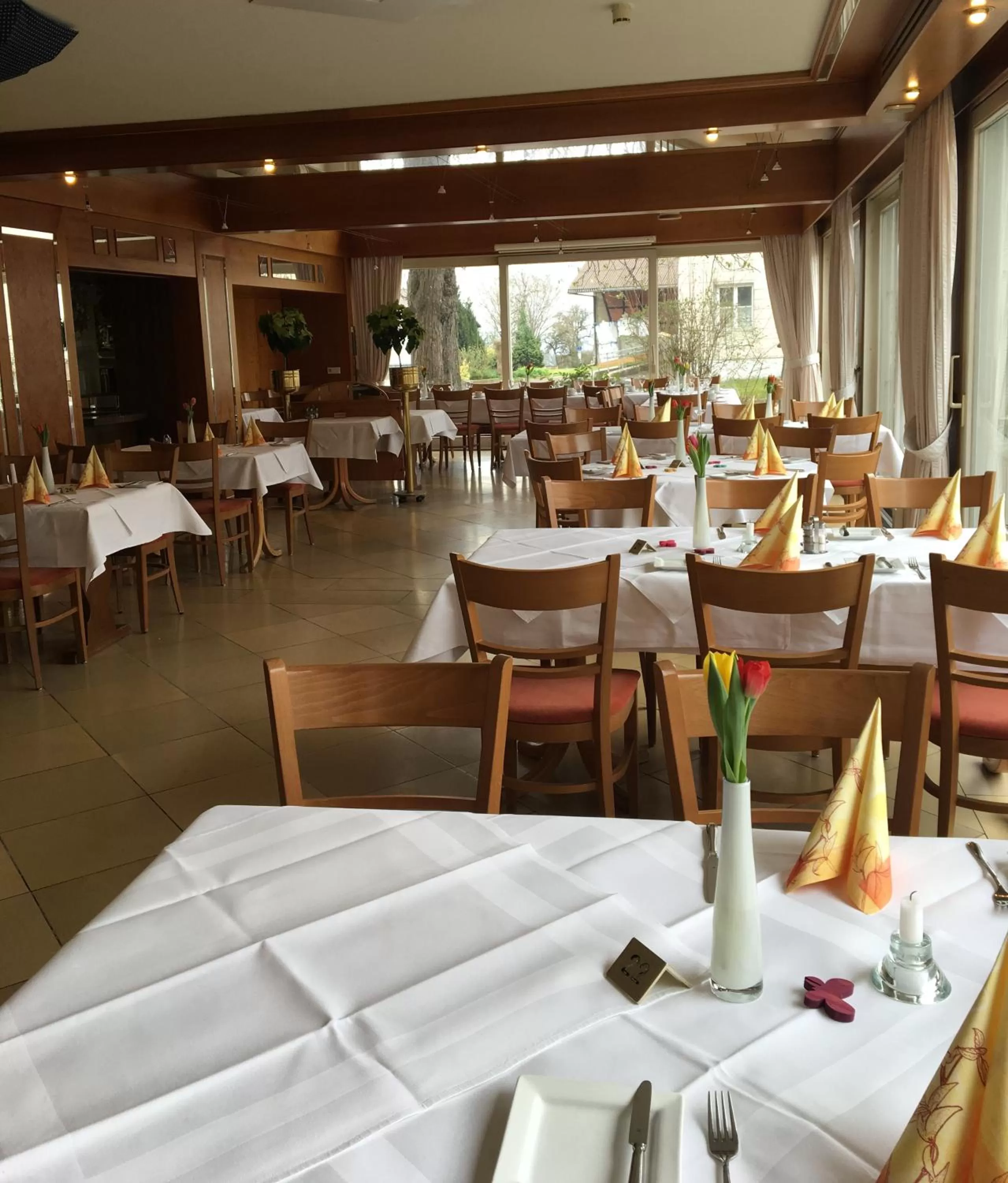 Restaurant/places to eat in Hotel Engel