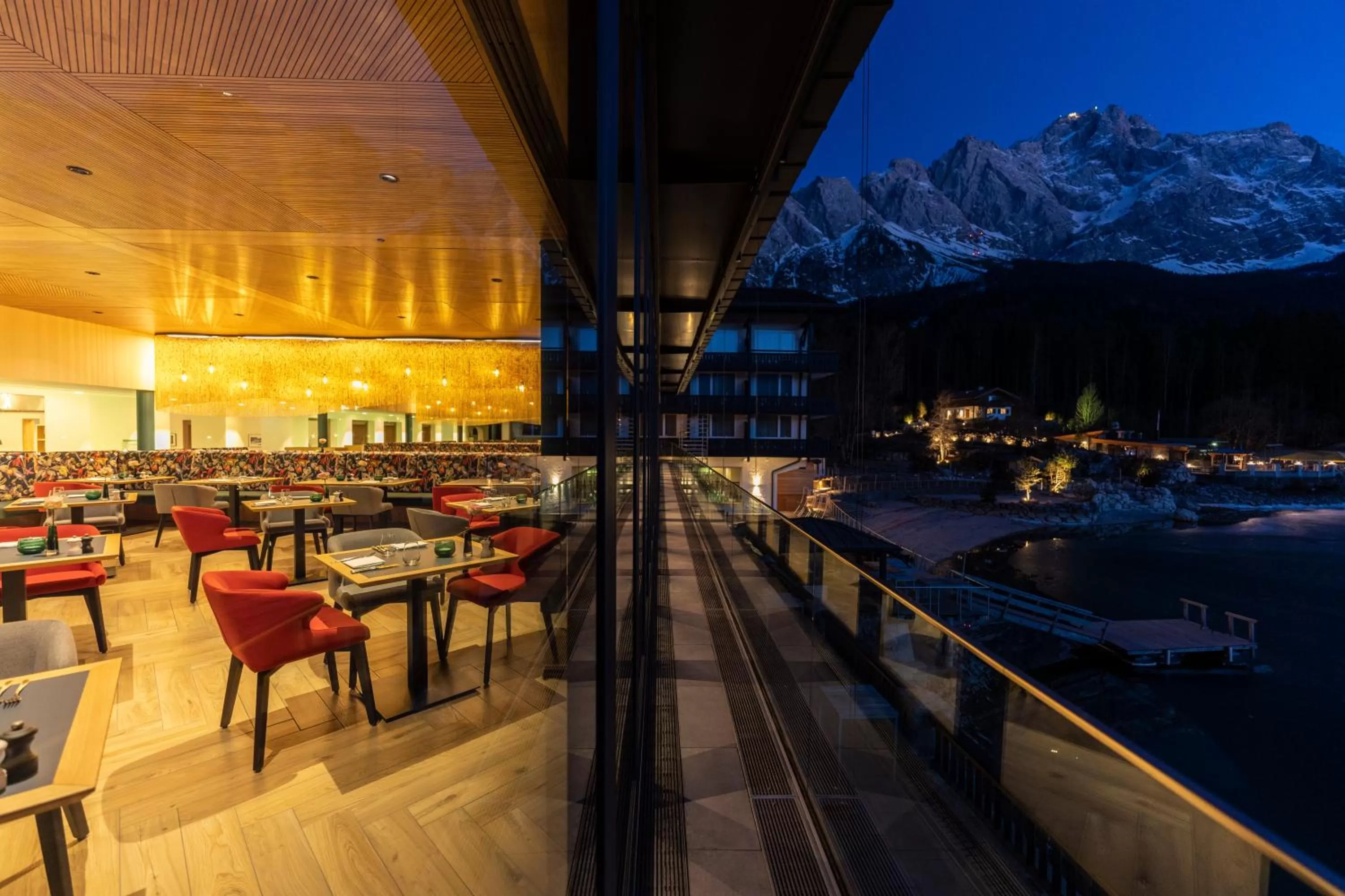 Restaurant/places to eat in Eibsee Hotel