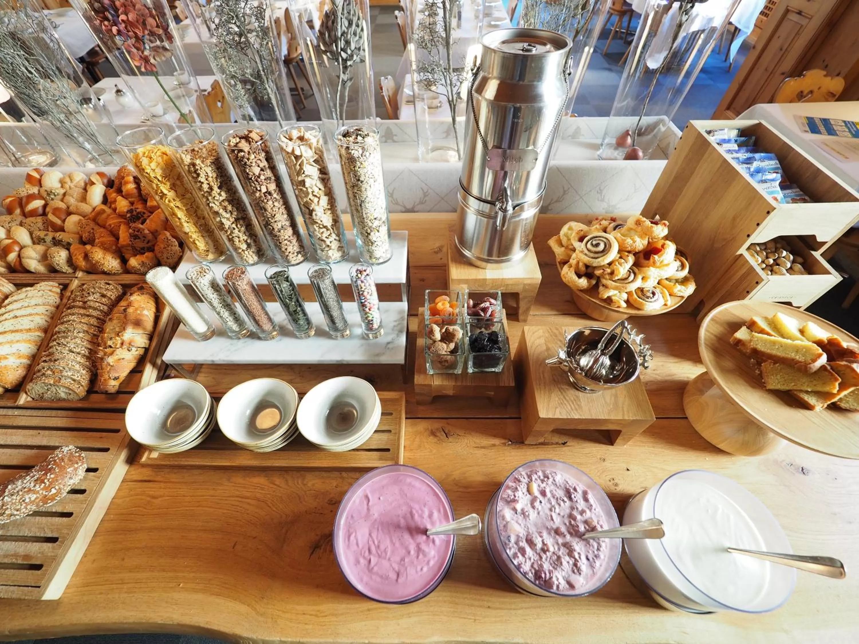 Food and drinks in Hotel Edelweiss