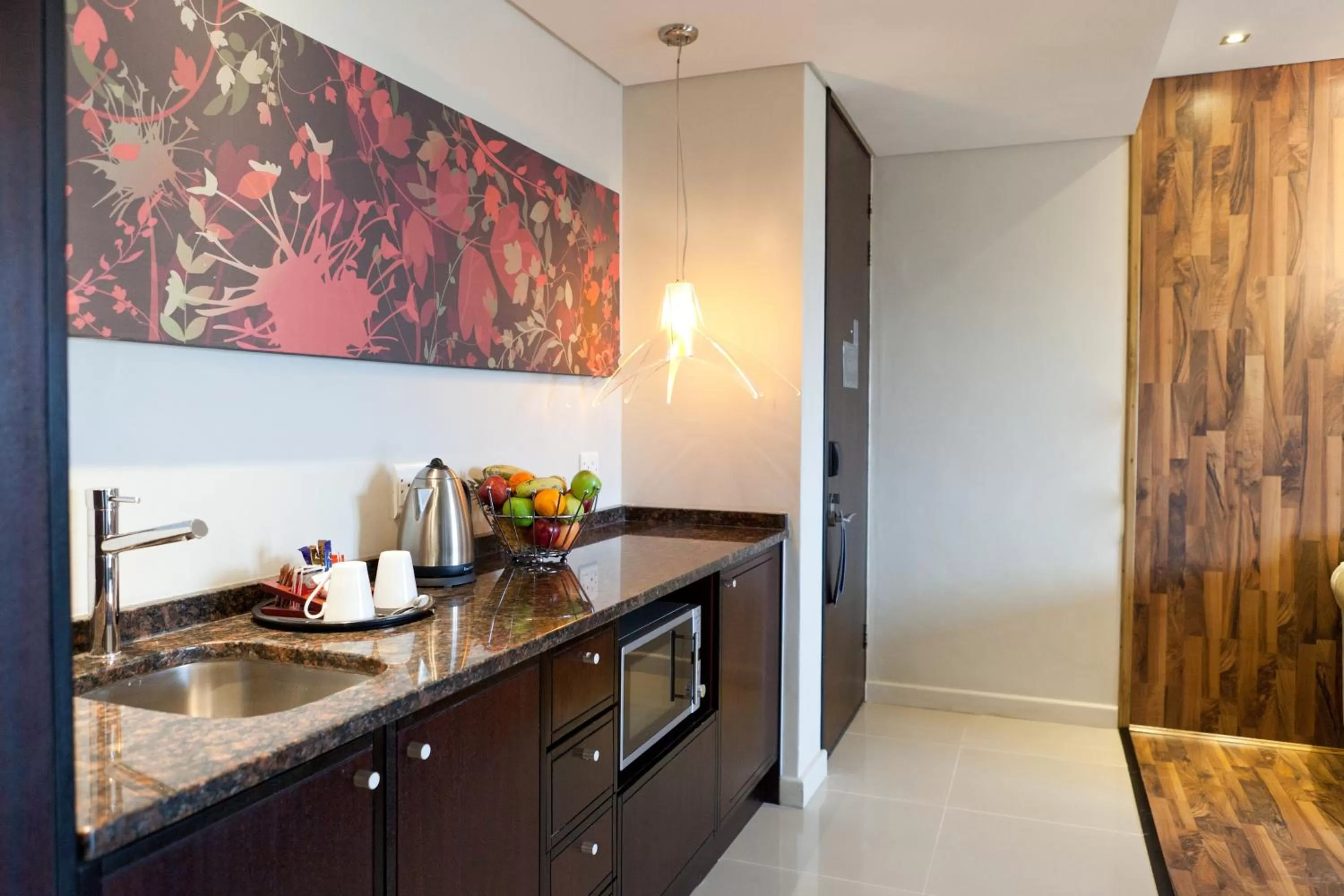 Kitchen or kitchenette in Colosseum Hotel