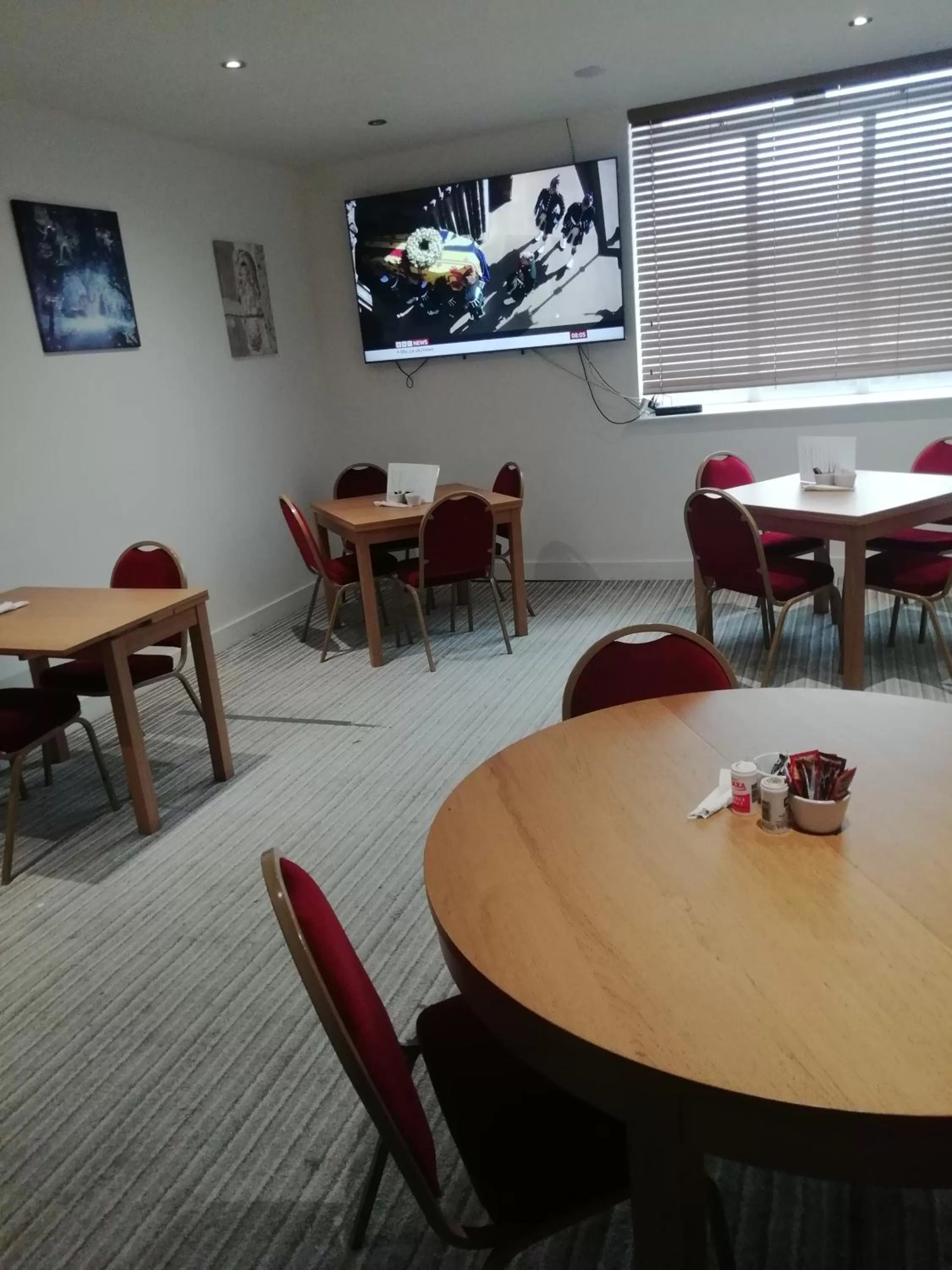 Restaurant/places to eat in The Antelope Hotel