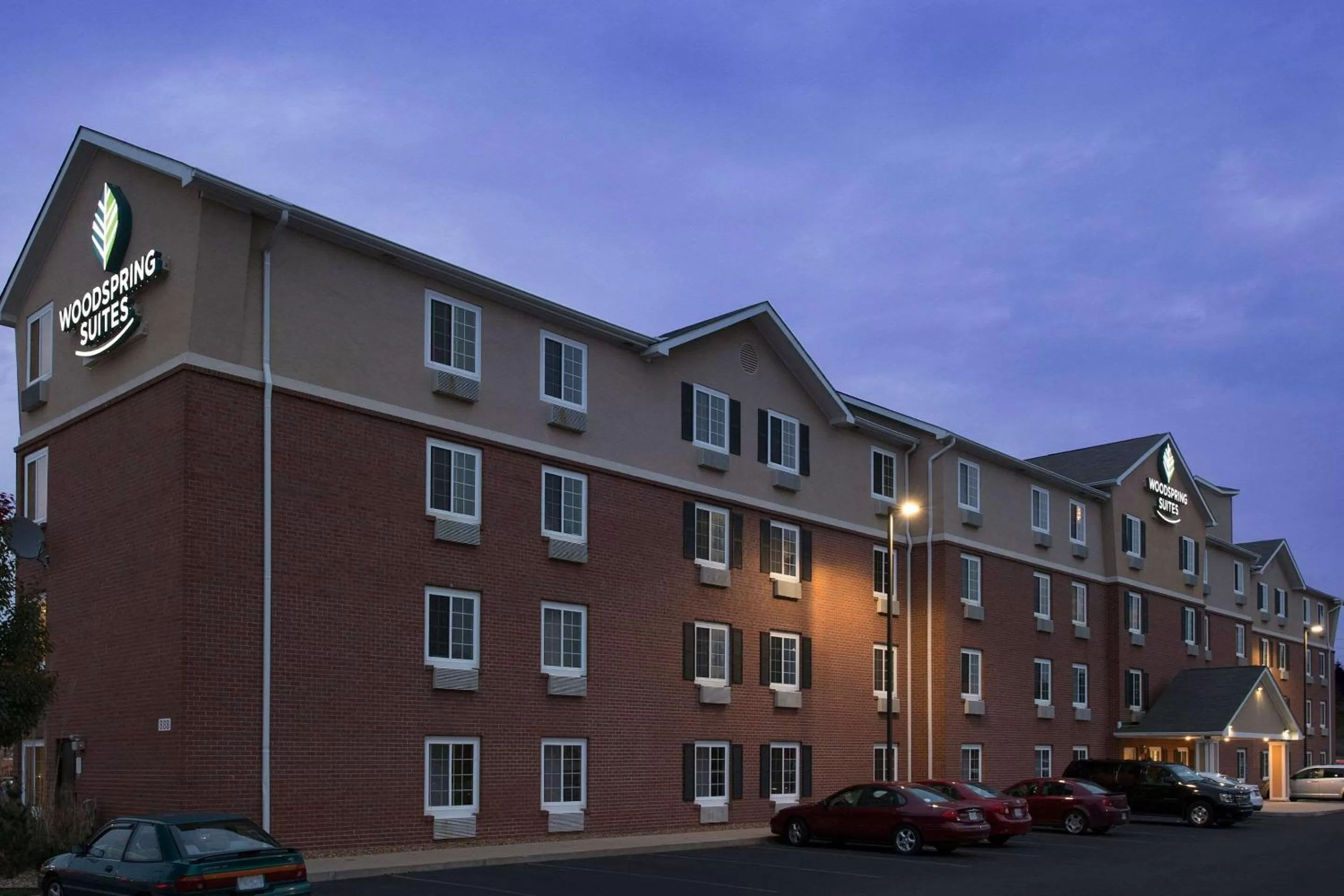 Property building in WoodSpring Suites St Louis Arnold