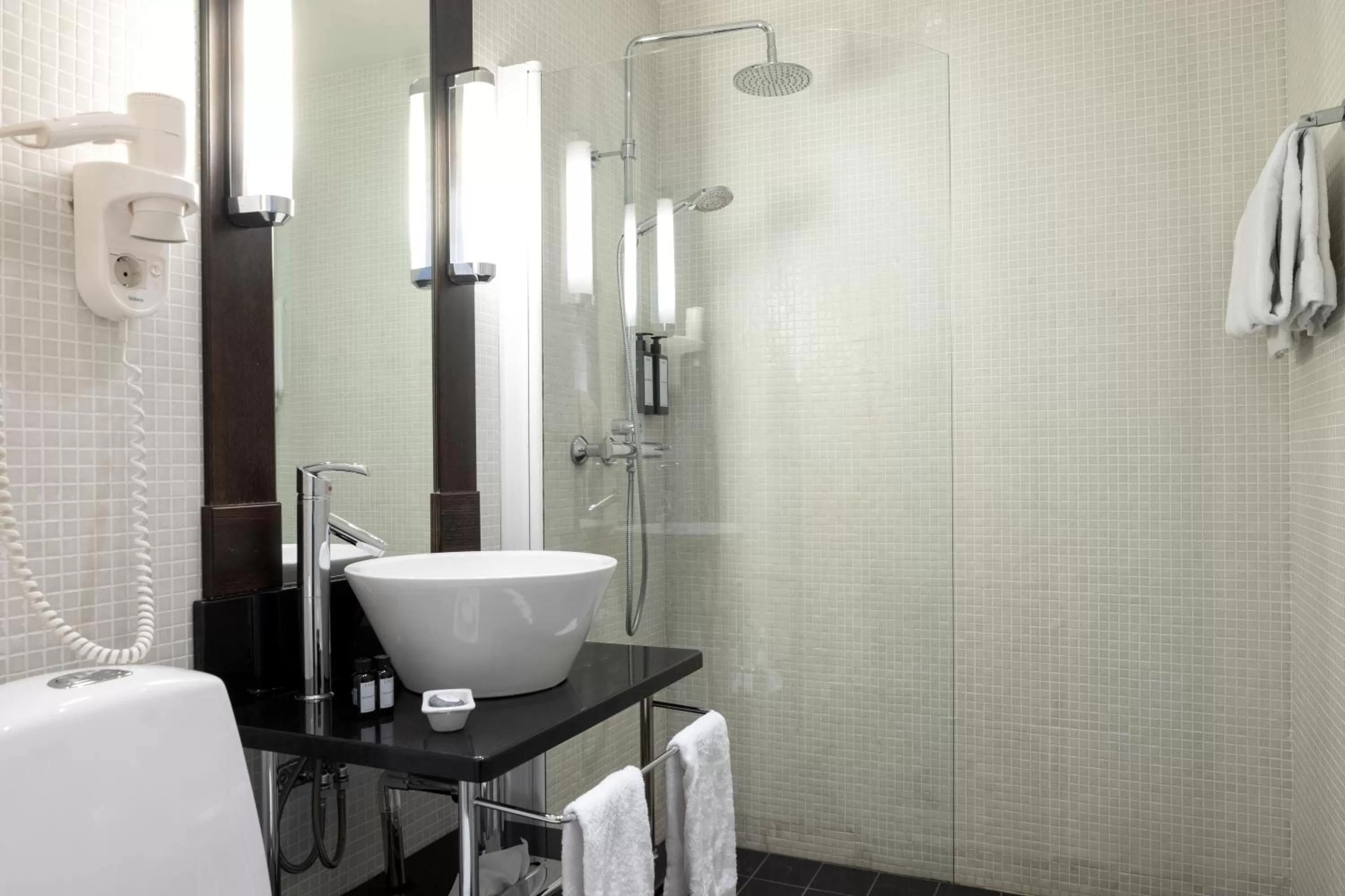 Bathroom in Elite Stadshotellet Karlstad, Hotel & Spa