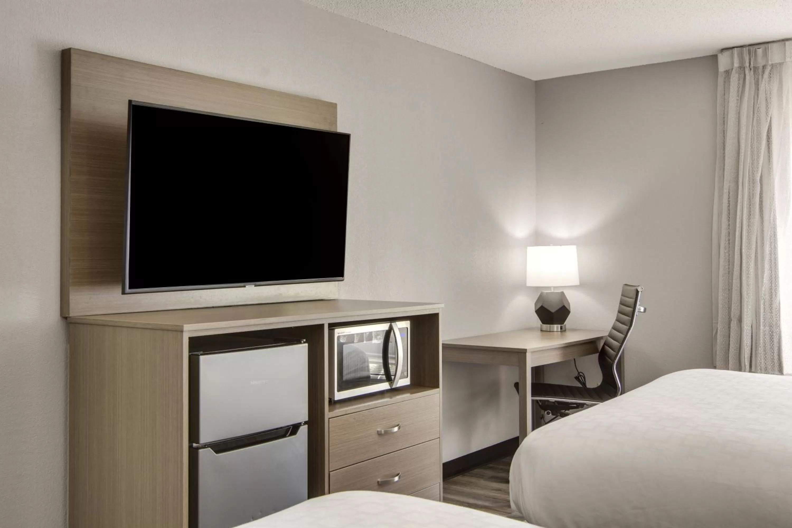 TV and multimedia, Bed in Clarion Pointe on the lake Clarksville-South Hill West