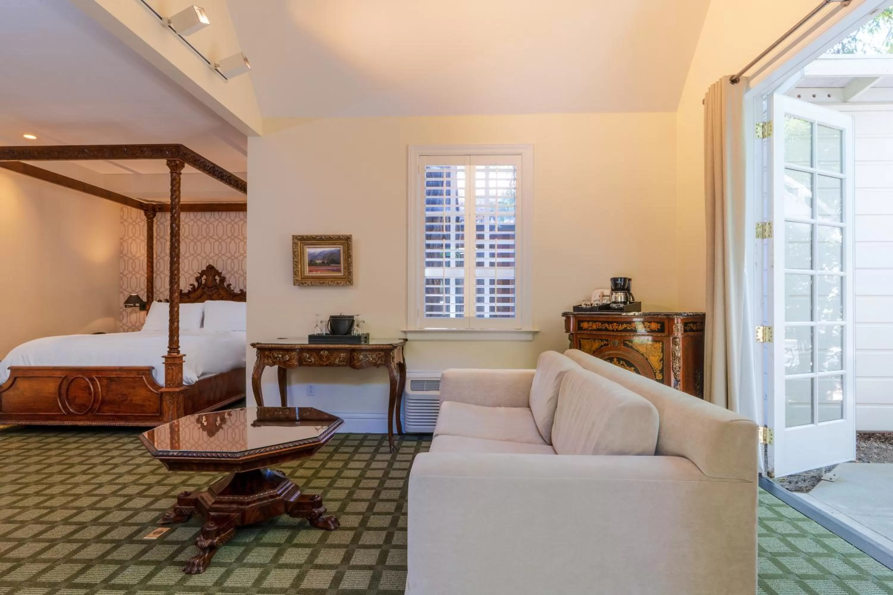 Bedroom in The Bergson, BW Signature Collection