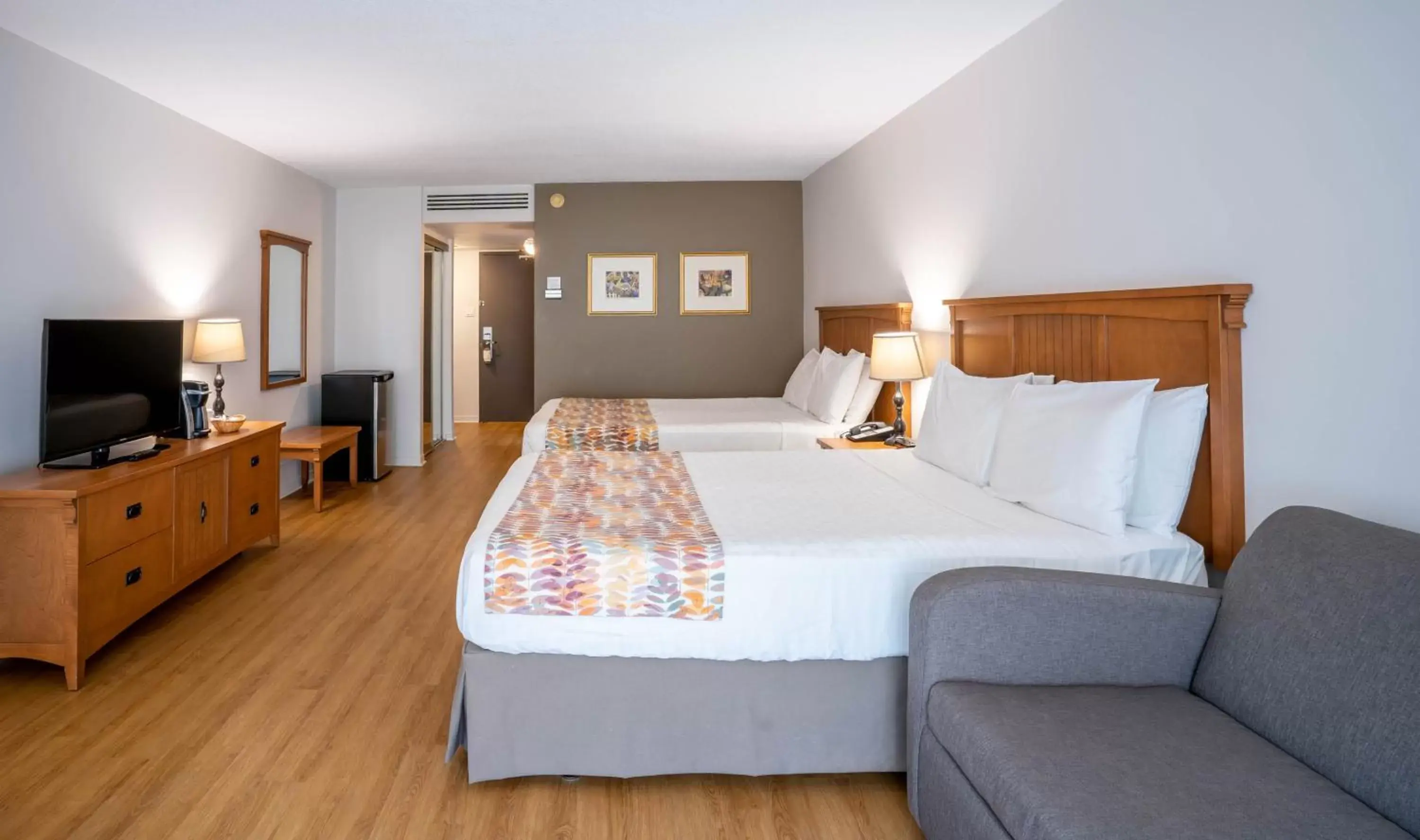 Family Room in Hôtel Chéribourg Family Room in Hôtel Chéribourg