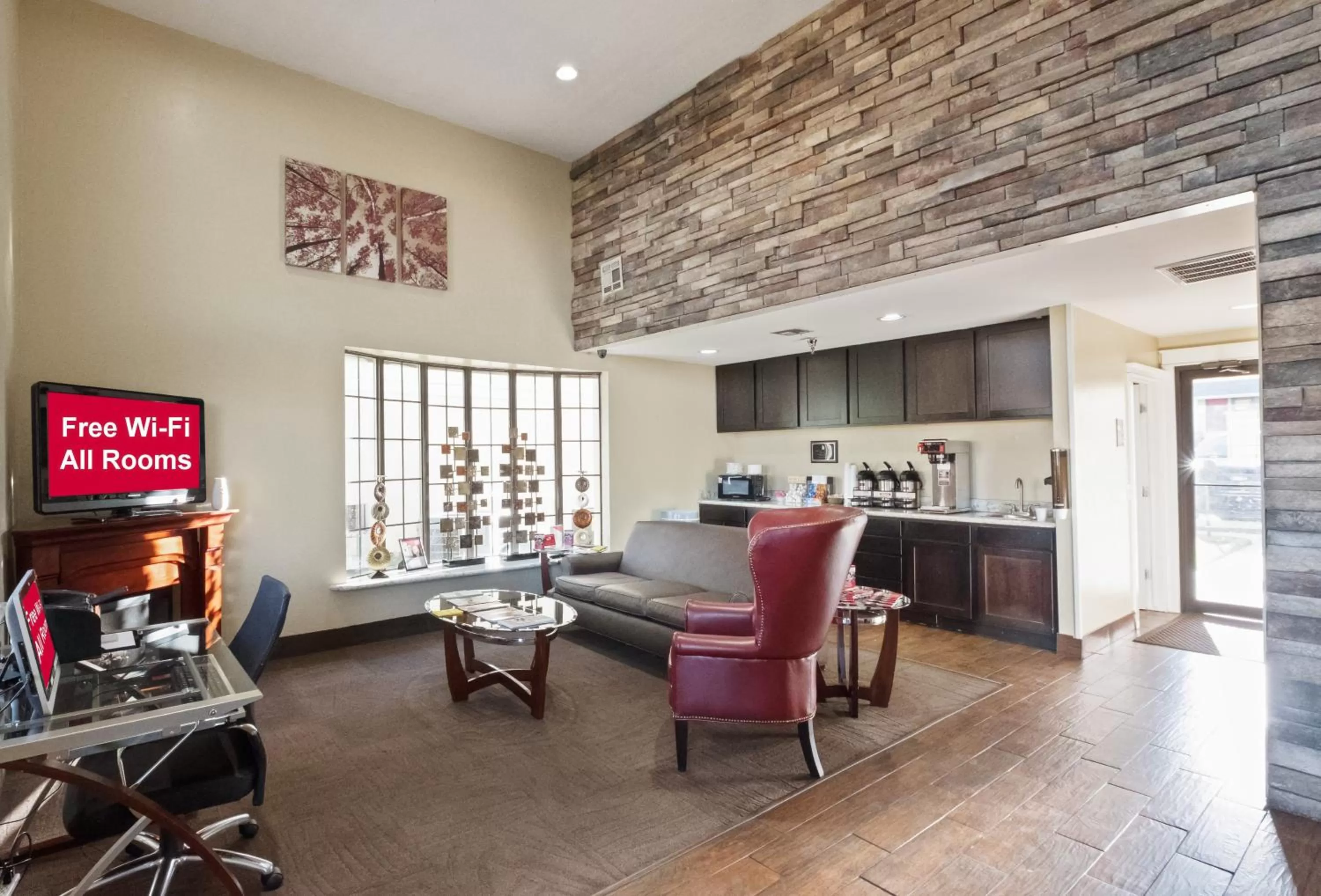 Business facilities in Red Roof Inn Oklahoma Airport I 40 W Fairgrounds