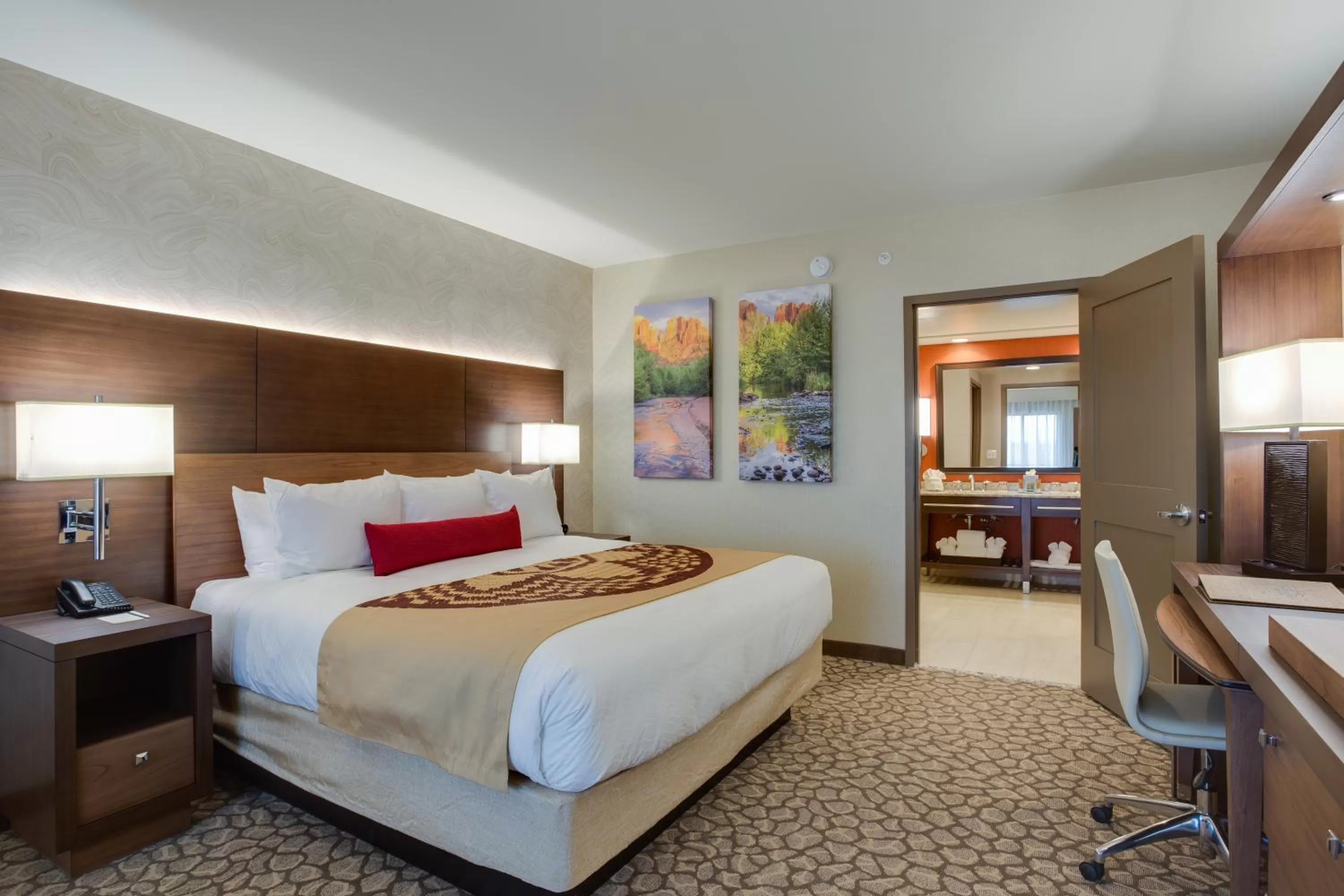 Other, Bed in Cliff Castle Casino Hotel