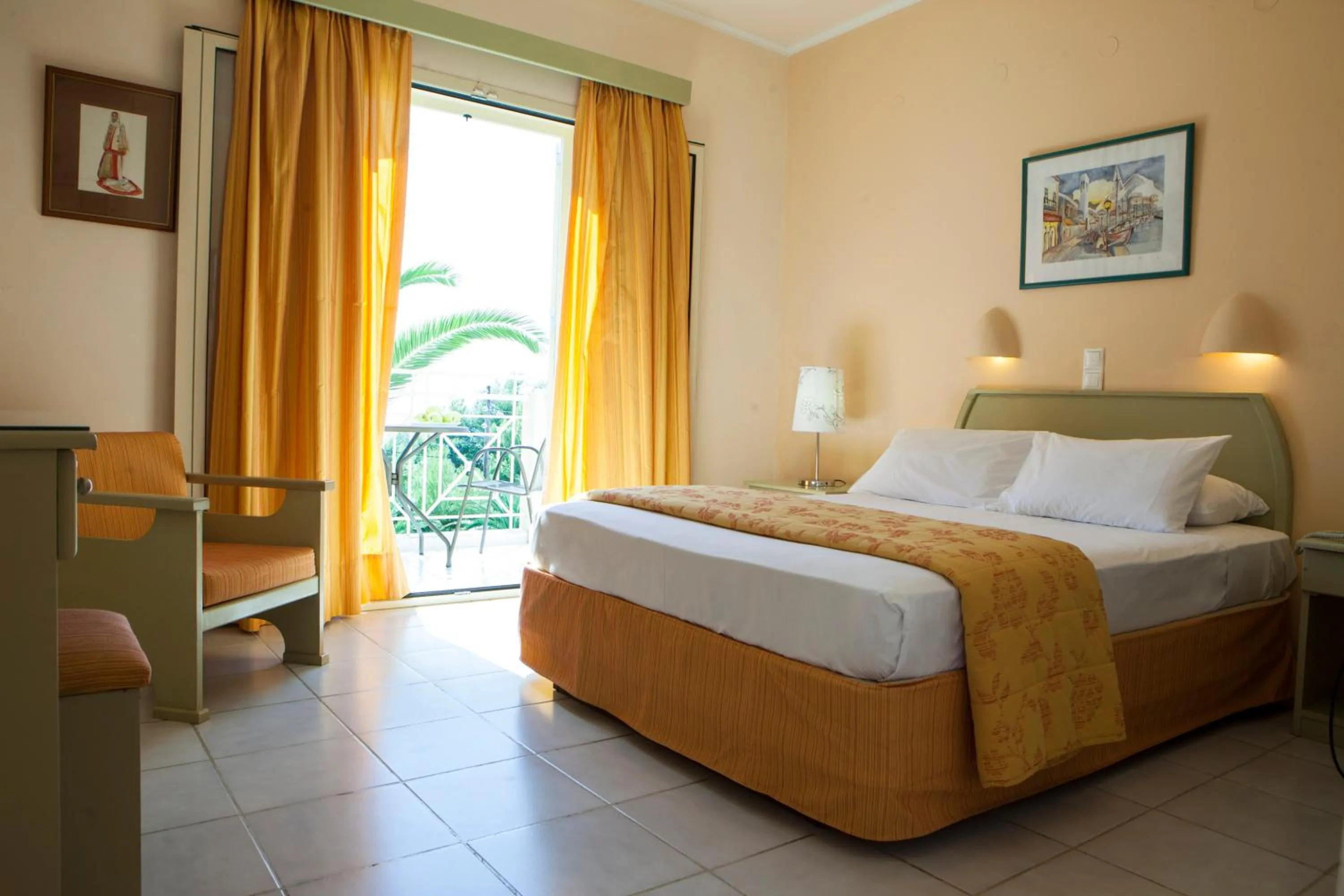 Deluxe Double Room with Balcony and Sea View in Princess Hotel