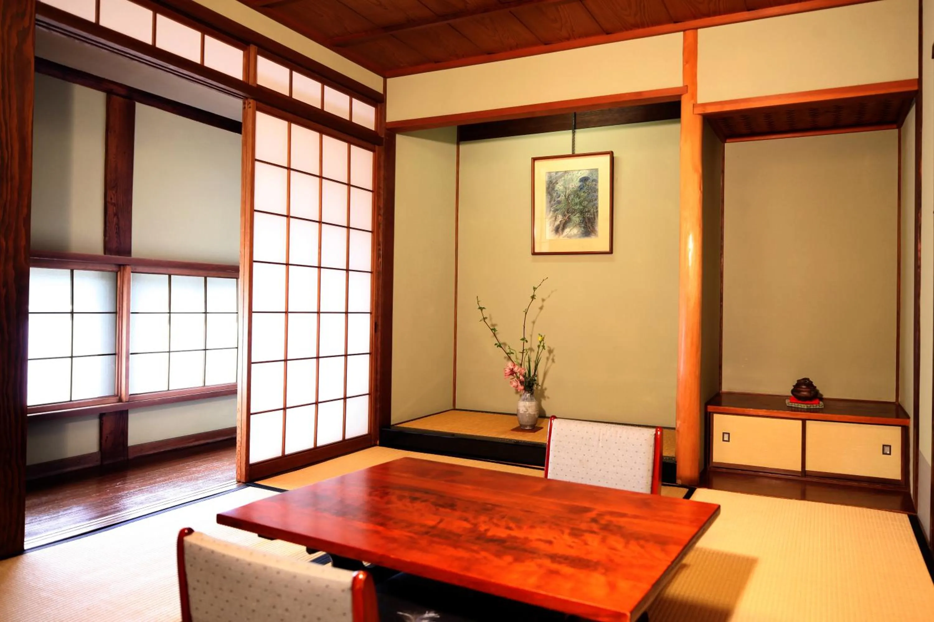 Photo of the whole room in Ryori Ryokan Tsurugata