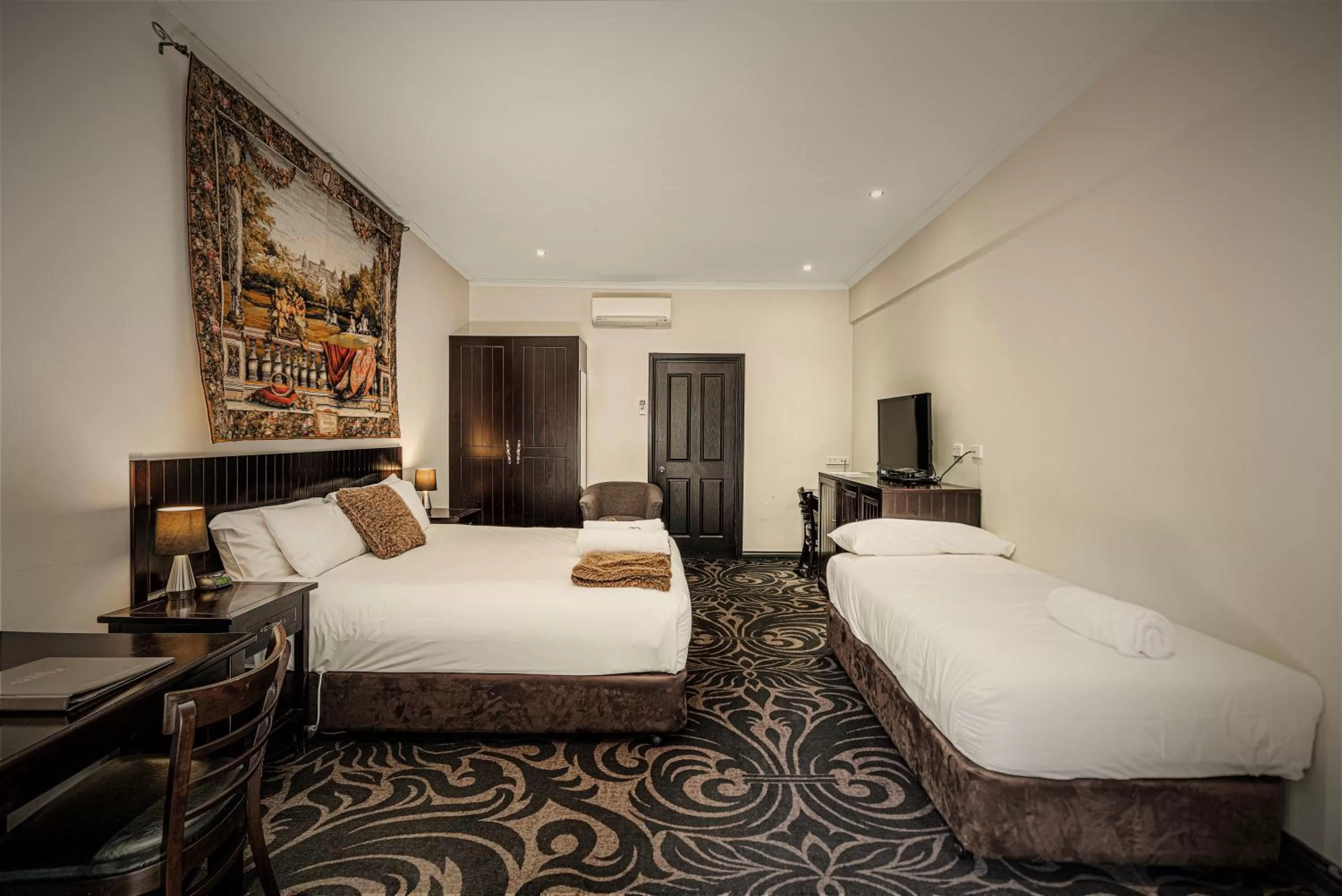 King Suite with Spa Bath in BIG4 Kryal Castle Holiday Park Ballarat