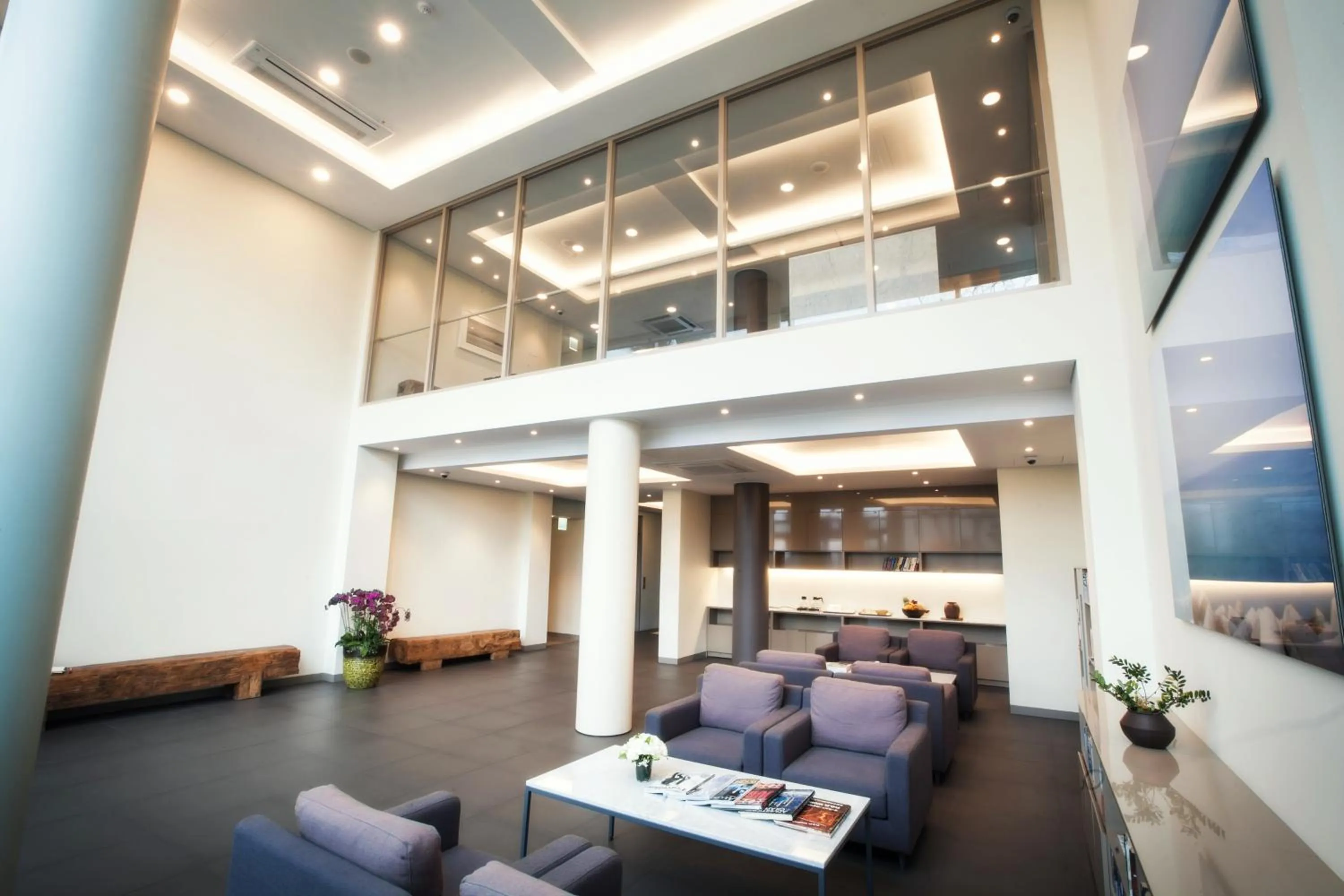 Library in The Grand Sumorum