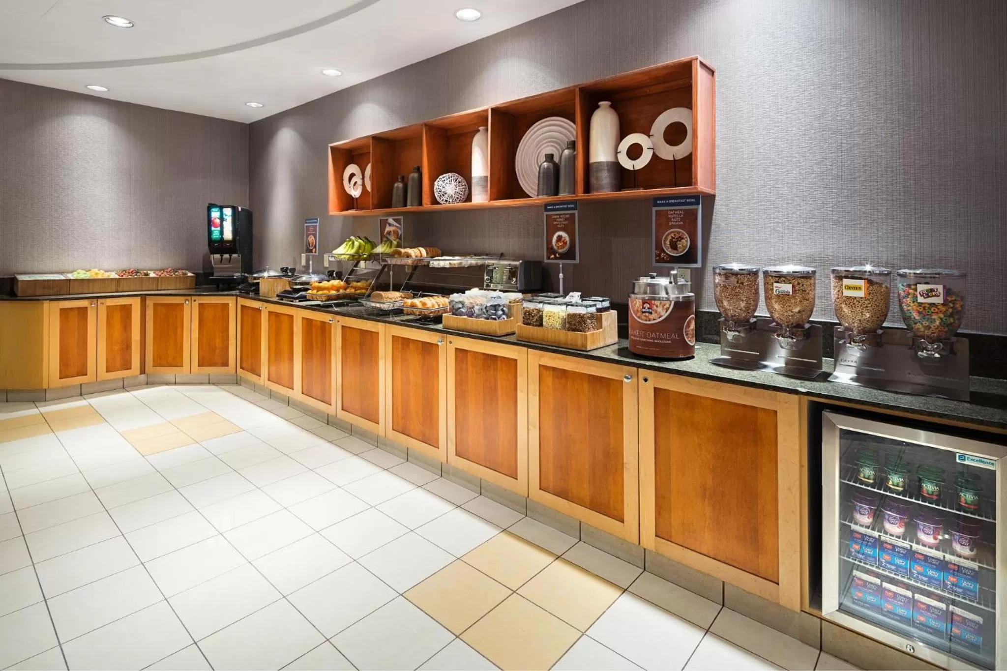 Breakfast in SpringHill Suites by Marriott Denver Airport