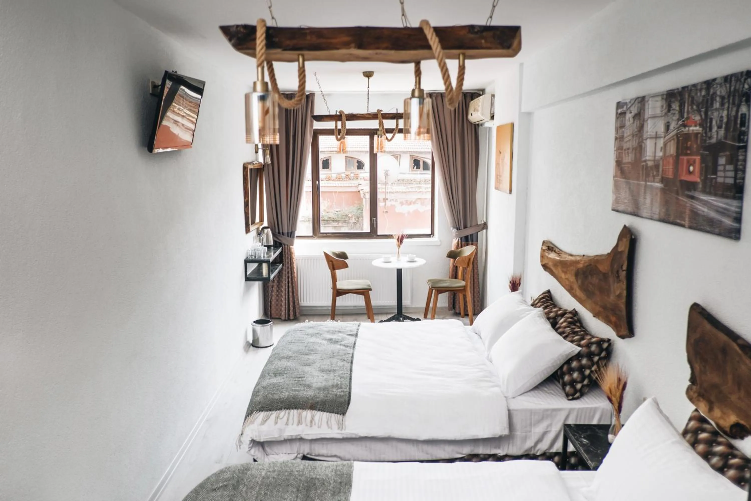 TV and multimedia, Bed in PANDAN KARAKOY SUİT