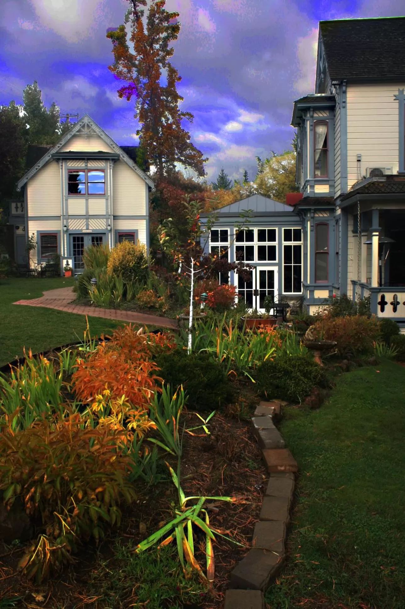 Facade/entrance in Winchester Inn